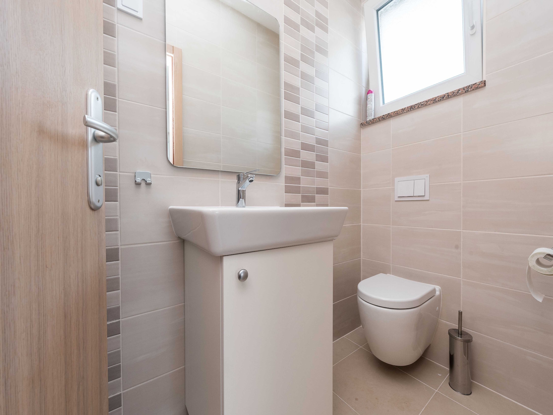 Luxe designvilla met privézwembad en zeezicht in Debeljak, Kroatië - foto 47