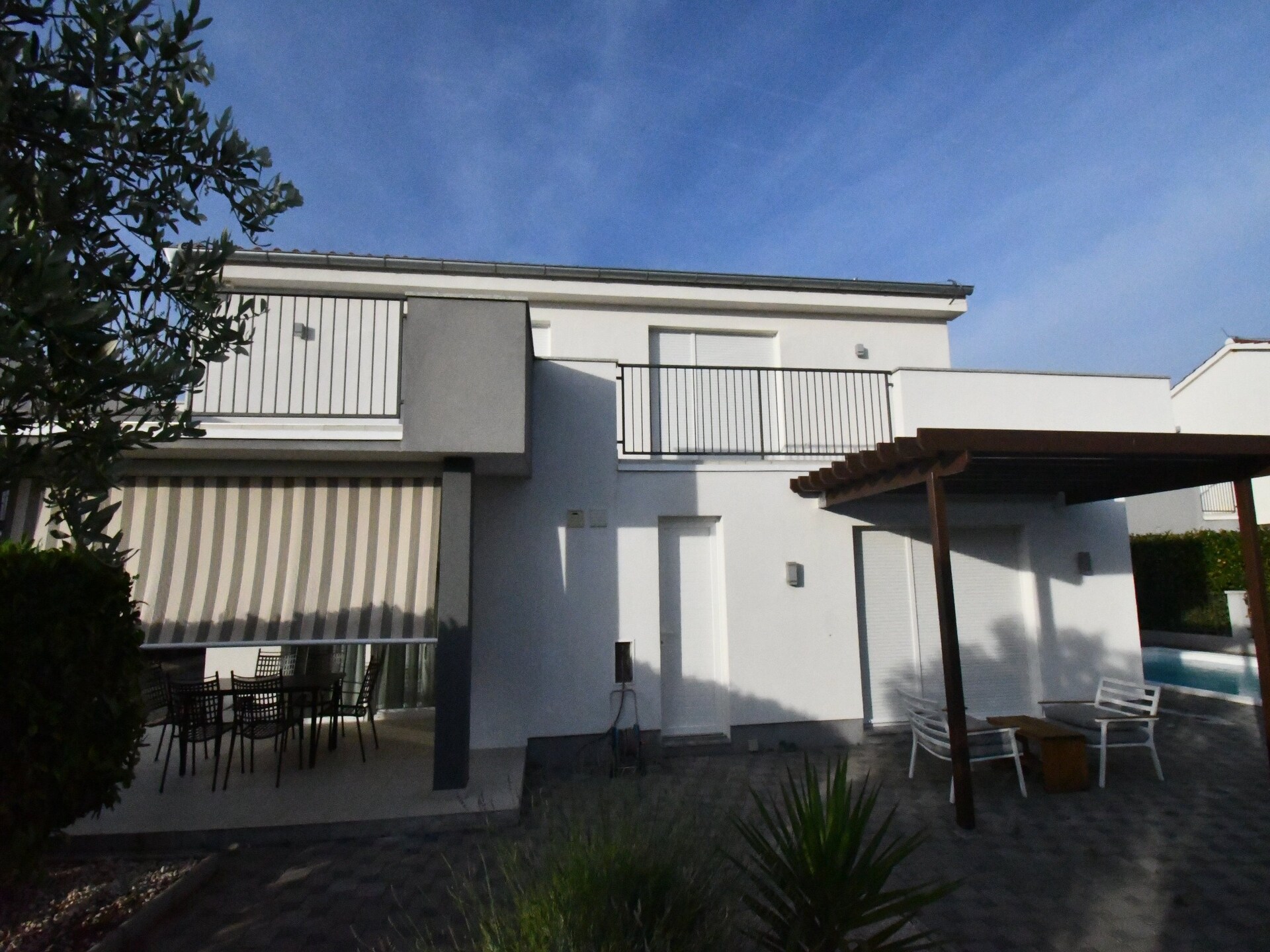 Luxe designvilla met privézwembad en zeezicht in Debeljak, Kroatië - foto 61