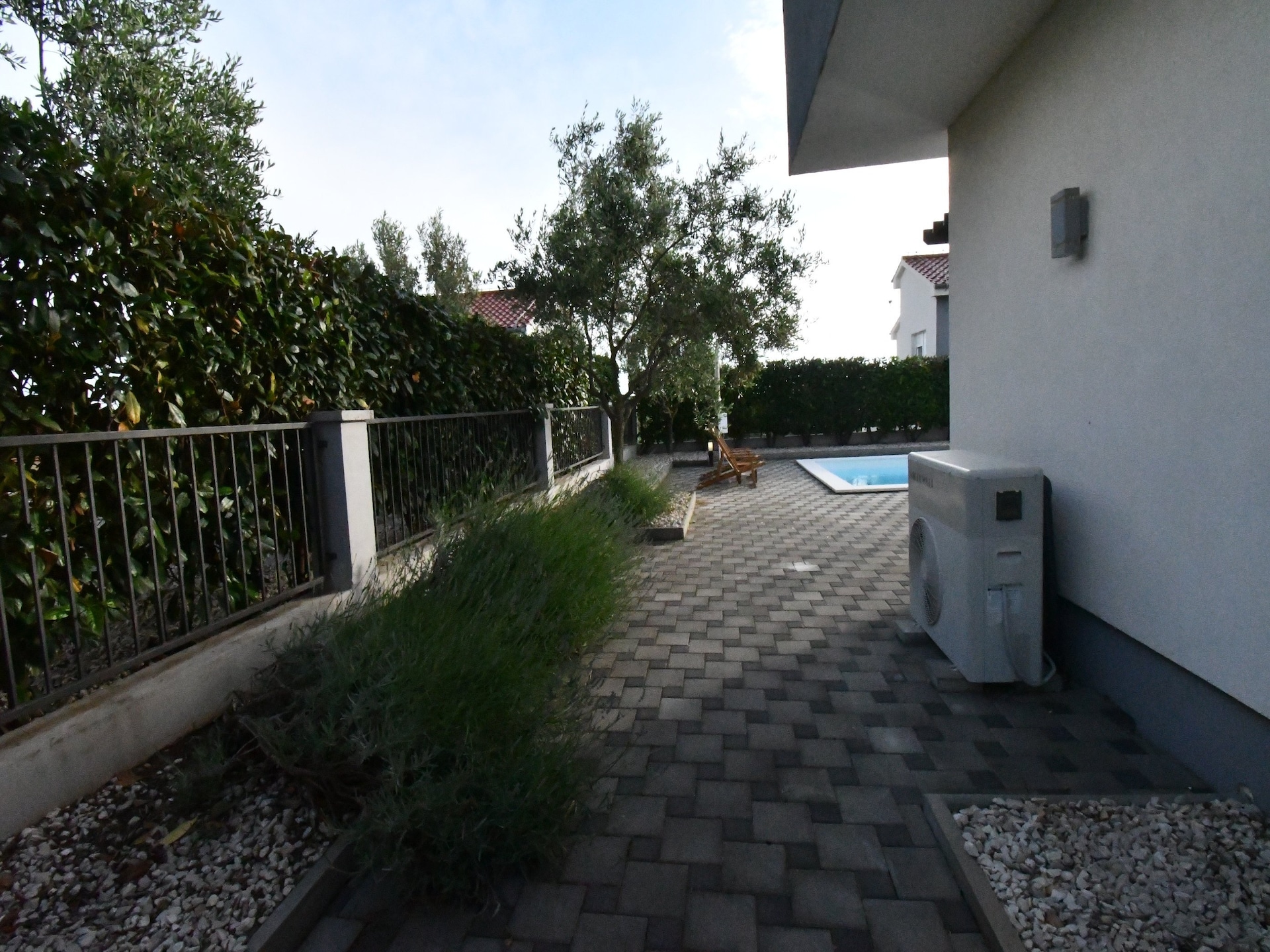Privézwembad en modern design in luxe villa in Debeljak - foto 41