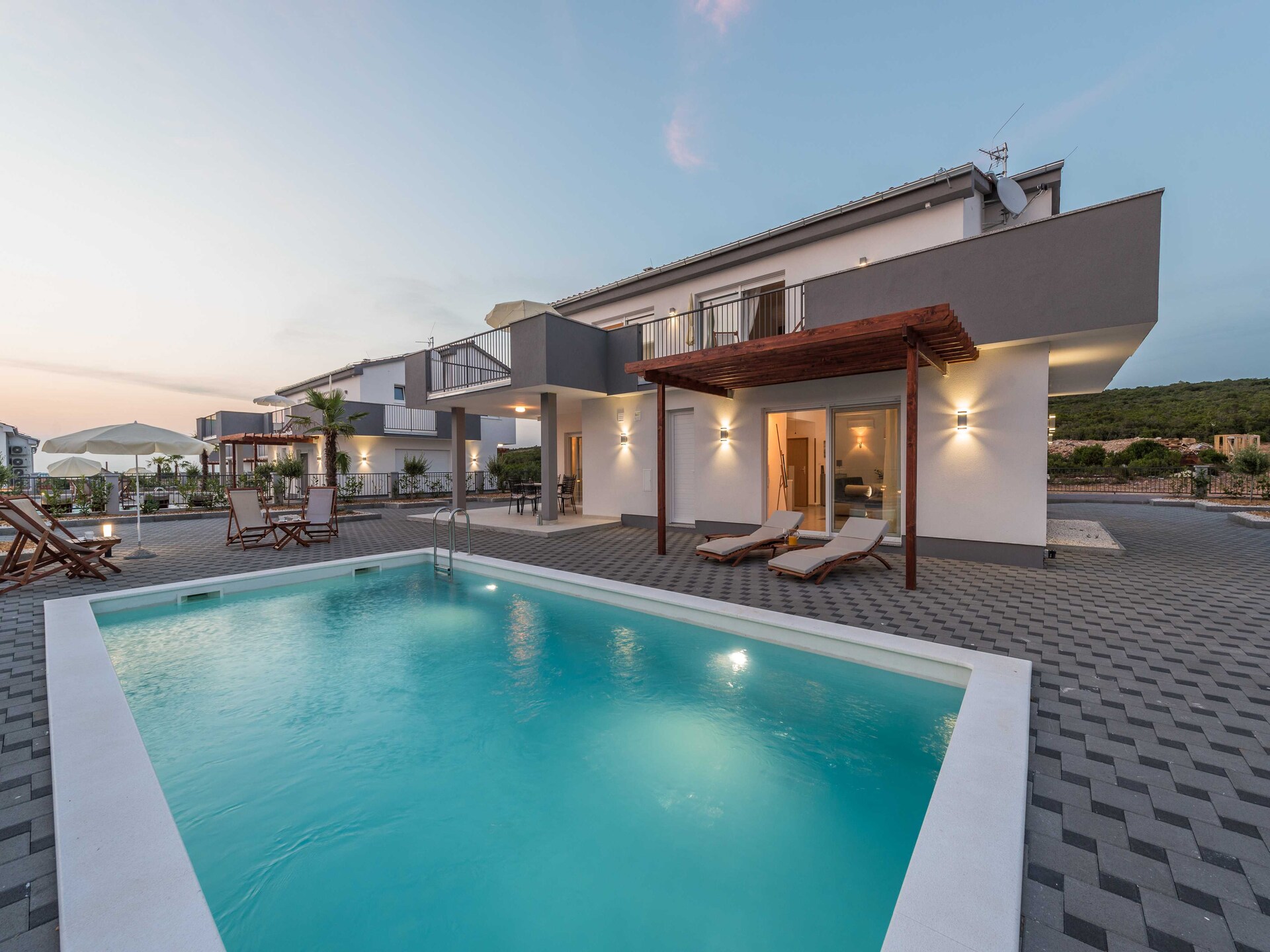 Privézwembad en modern design in luxe villa in Debeljak - foto 60