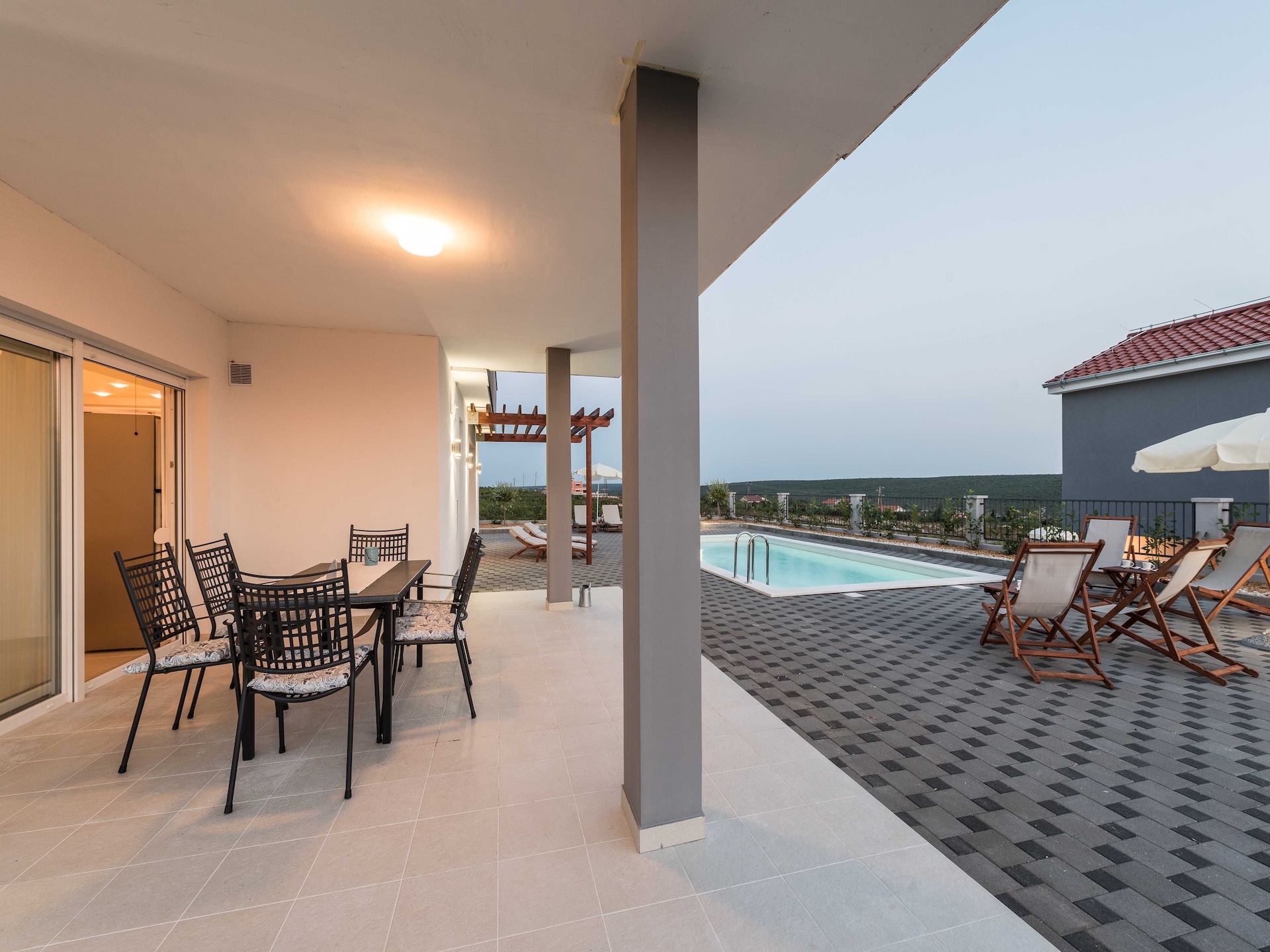 Privézwembad en modern design in luxe villa in Debeljak - foto 63