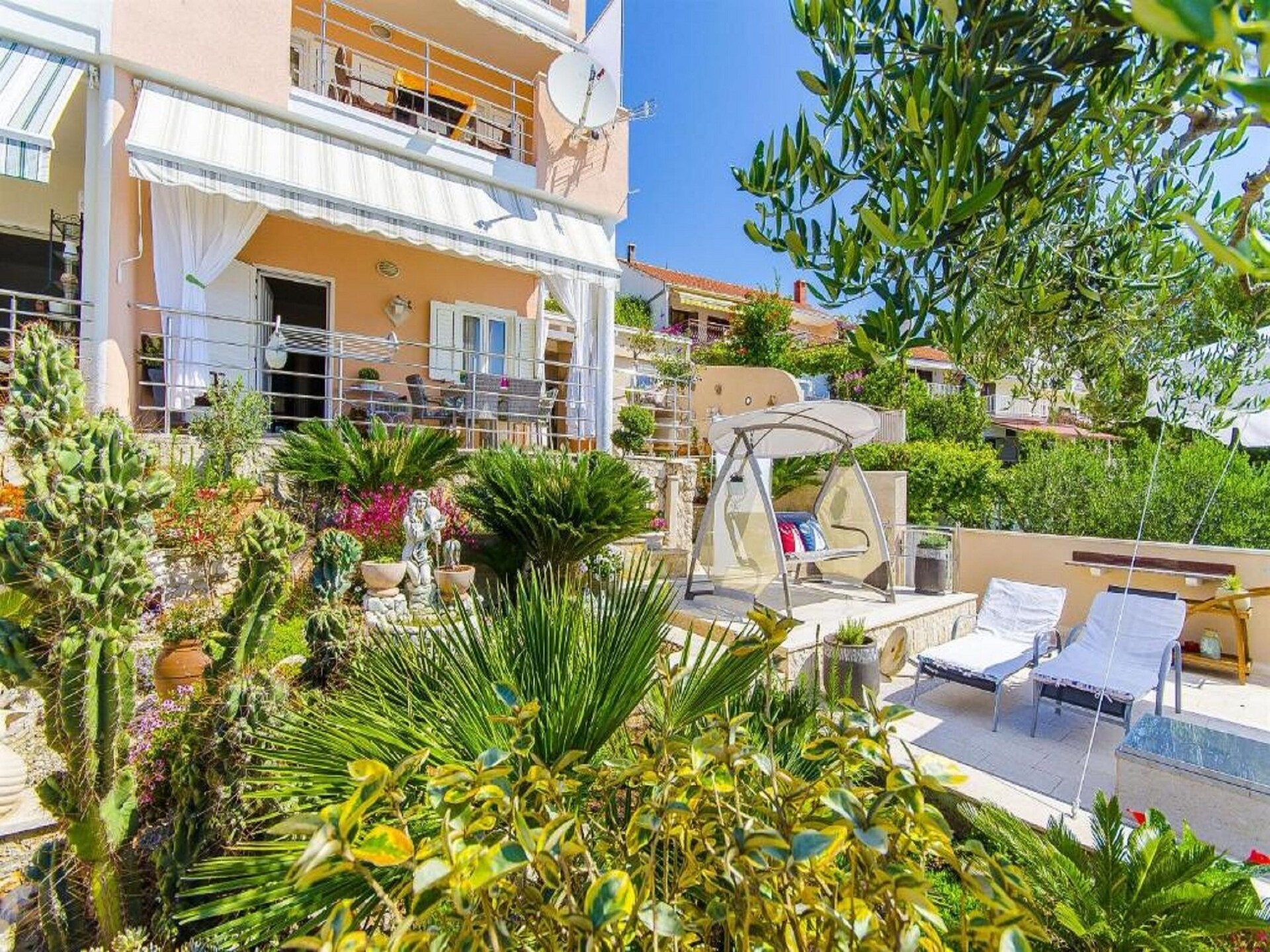 Rustiek appartement aan zee voor 6 personen in Okrug Gornji, vlakbij Trogir - foto 17