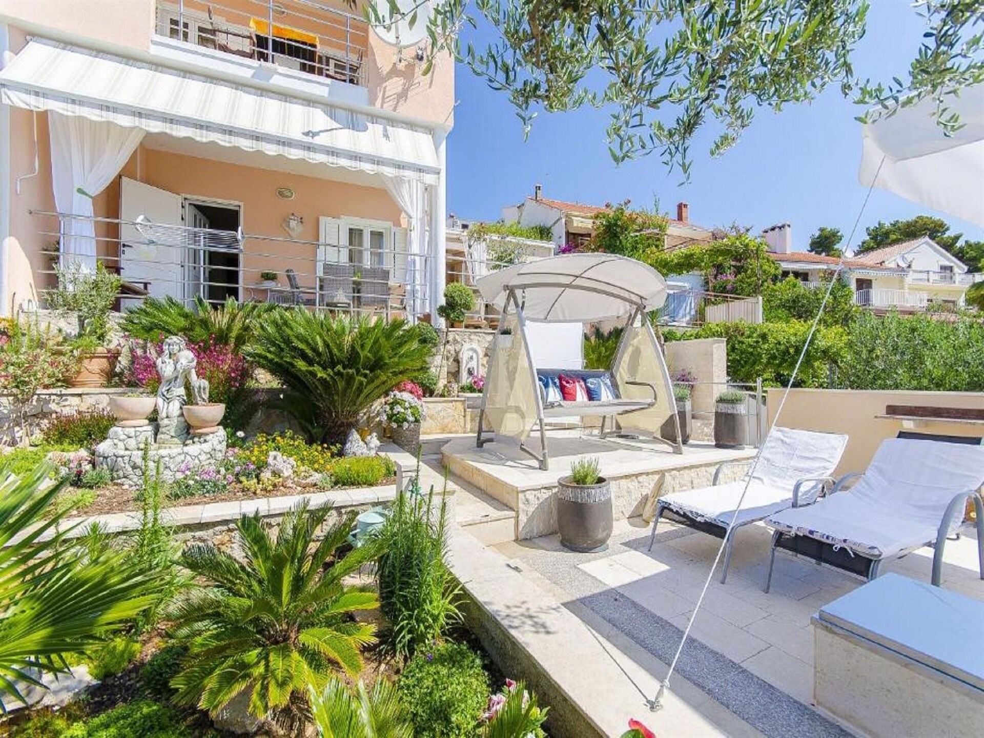 Rustiek appartement aan zee voor 6 personen in Okrug Gornji, vlakbij Trogir - foto 18
