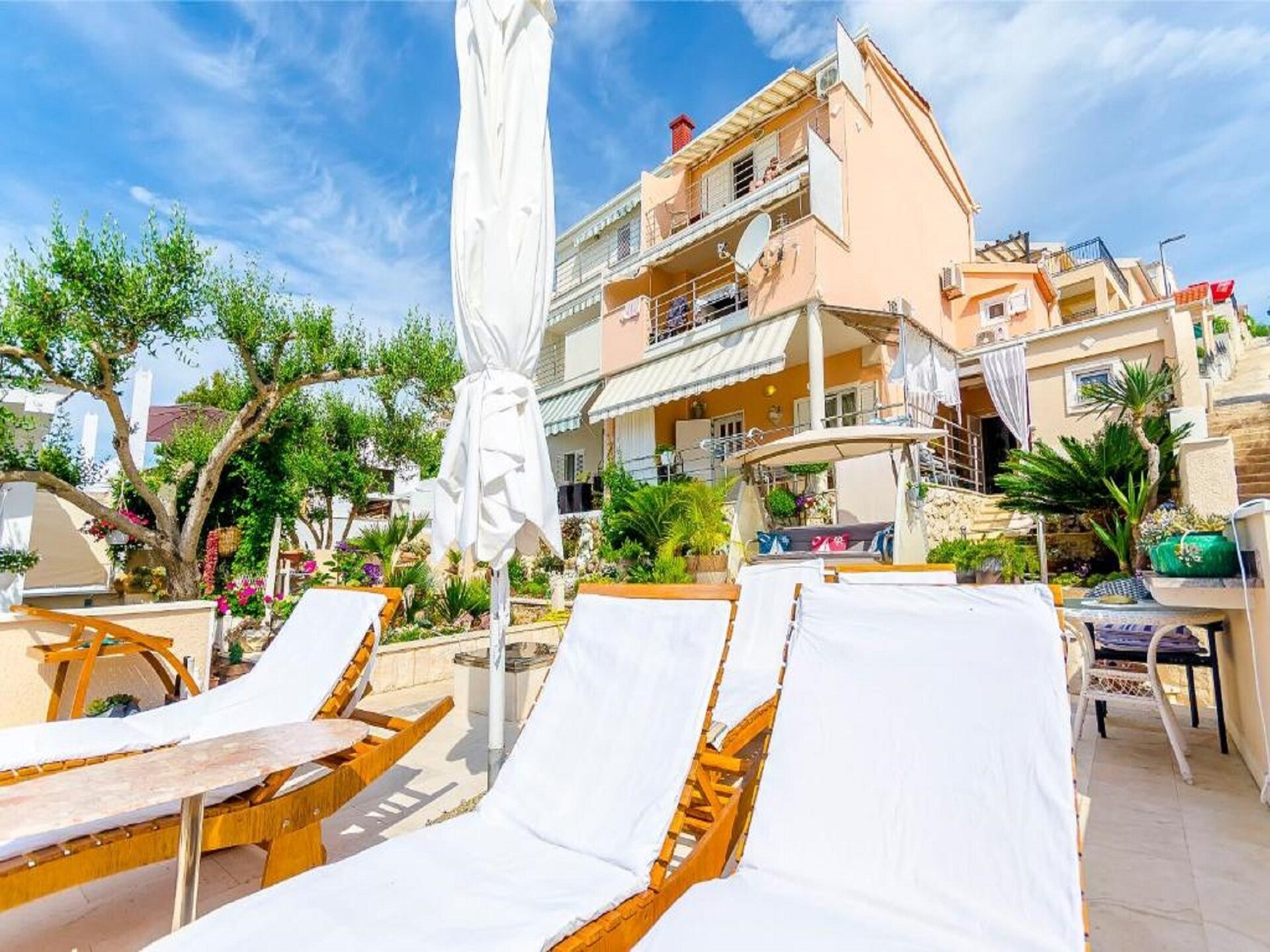 Rustiek appartement aan zee voor 6 personen in Okrug Gornji, vlakbij Trogir - foto 19