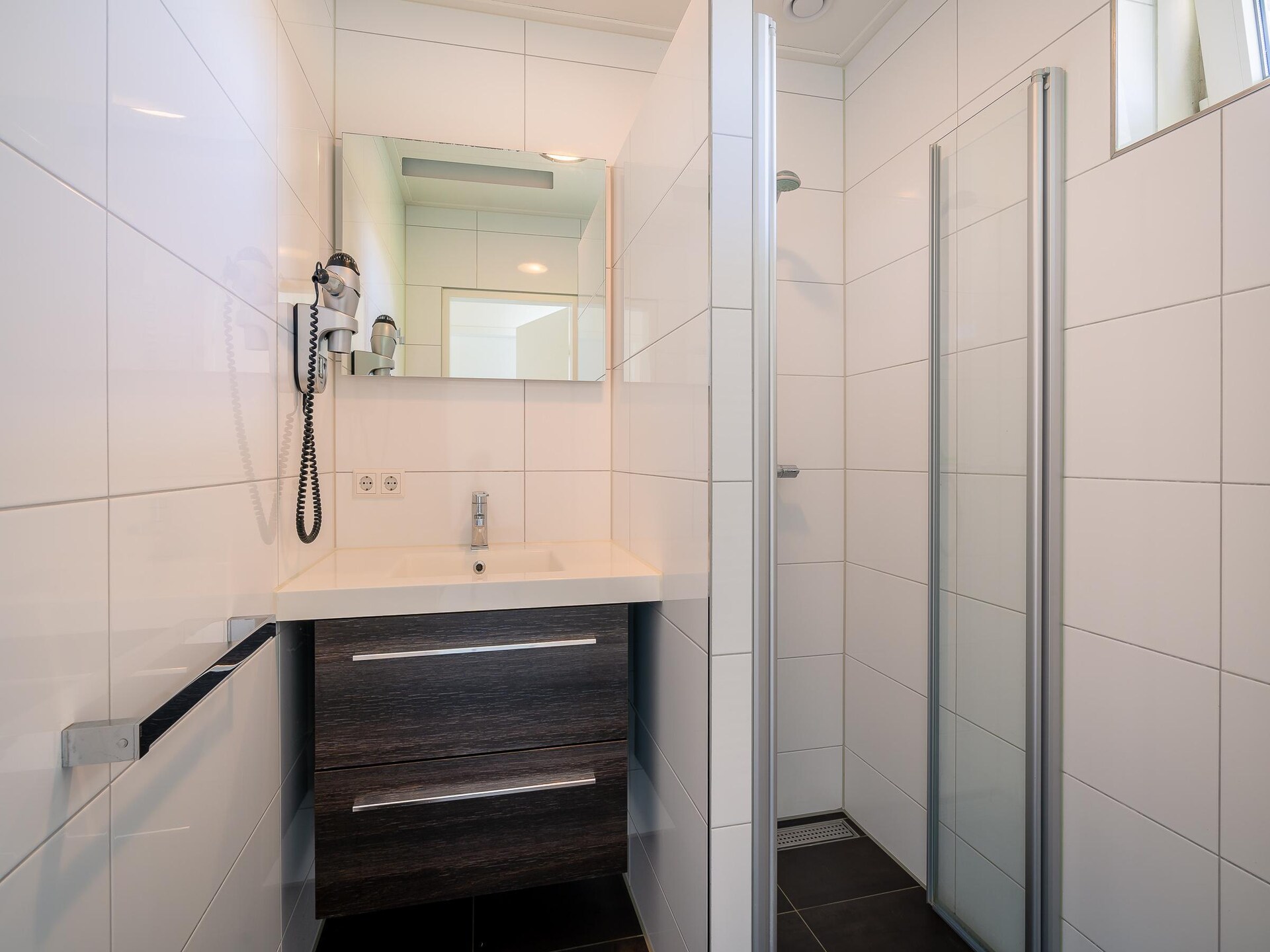 Vrijstaande bosbungalow met omheinde tuin, 5 km van het strand - foto 11