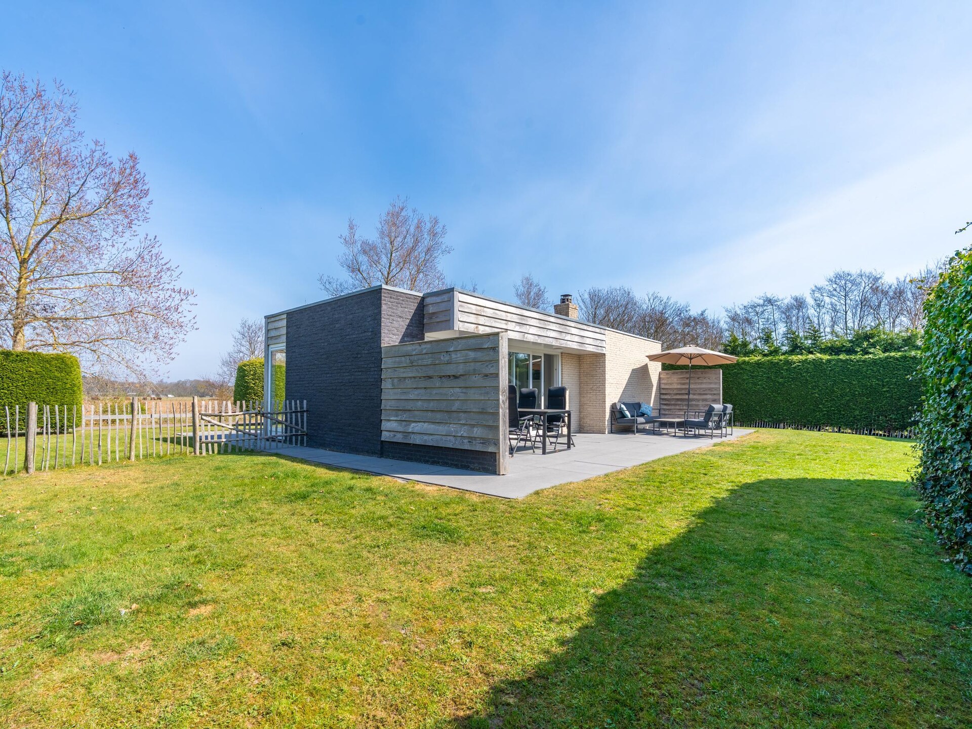 Vrijstaande bosbungalow met omheinde tuin, 5 km van het strand - foto 15