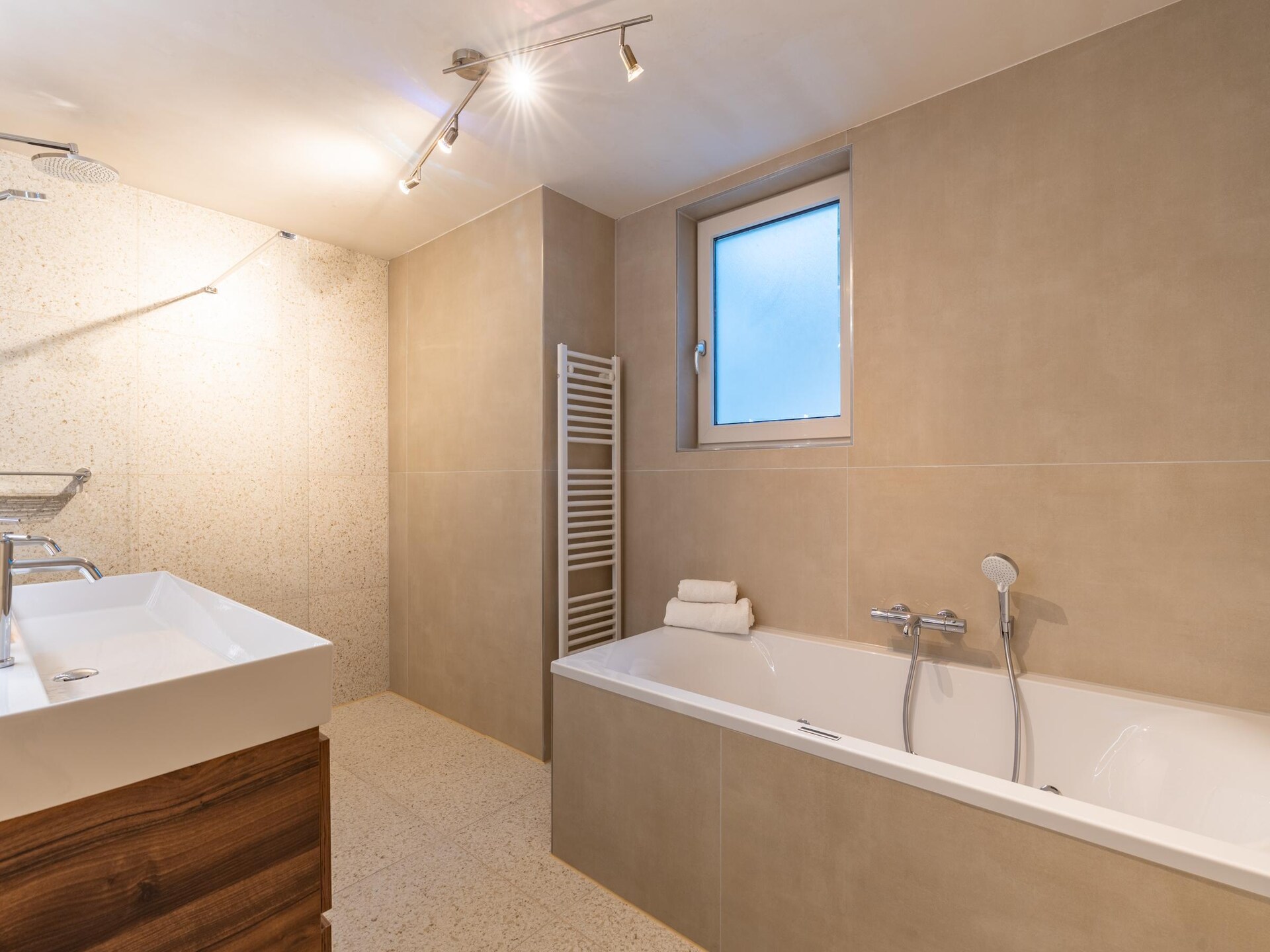 Sfeervol landhuis met sauna op 165m², in het bos bij De Koog - foto 18