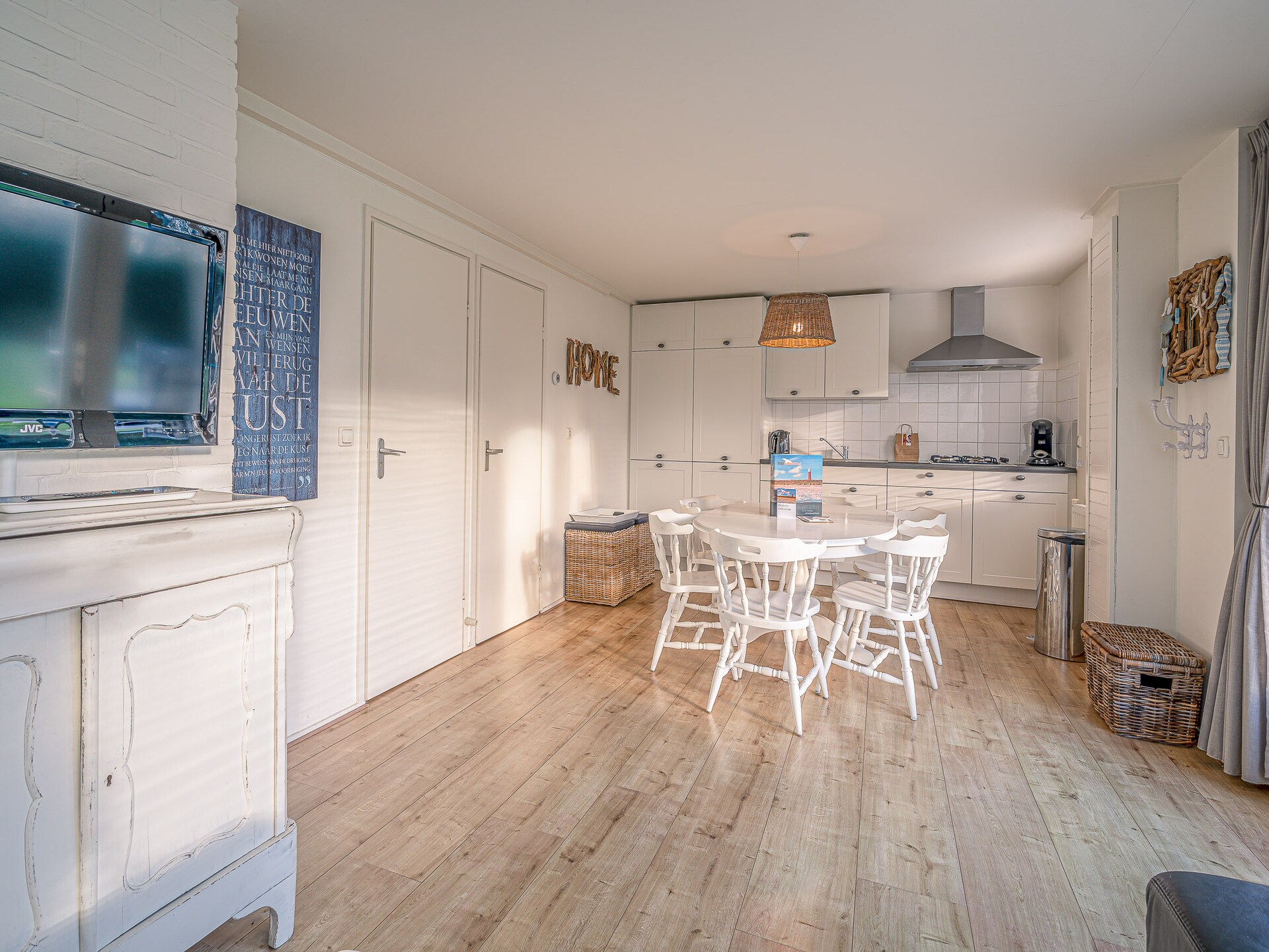 Vrijstaande bungalow voor 4 in de bossen van De Koog met omheinde tuin - foto 4