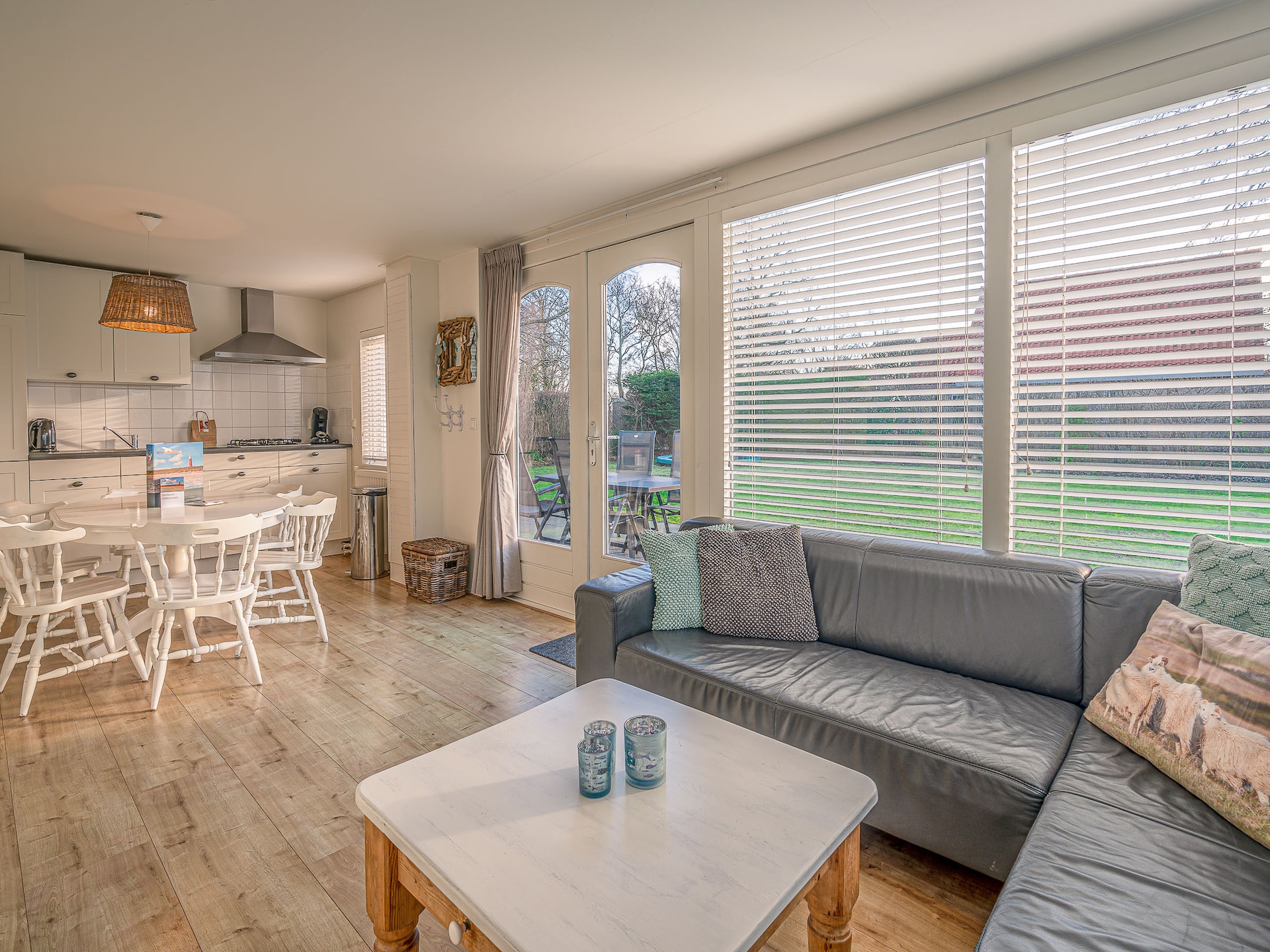Vrijstaande bungalow voor 4 in de bossen van De Koog met omheinde tuin - foto 6
