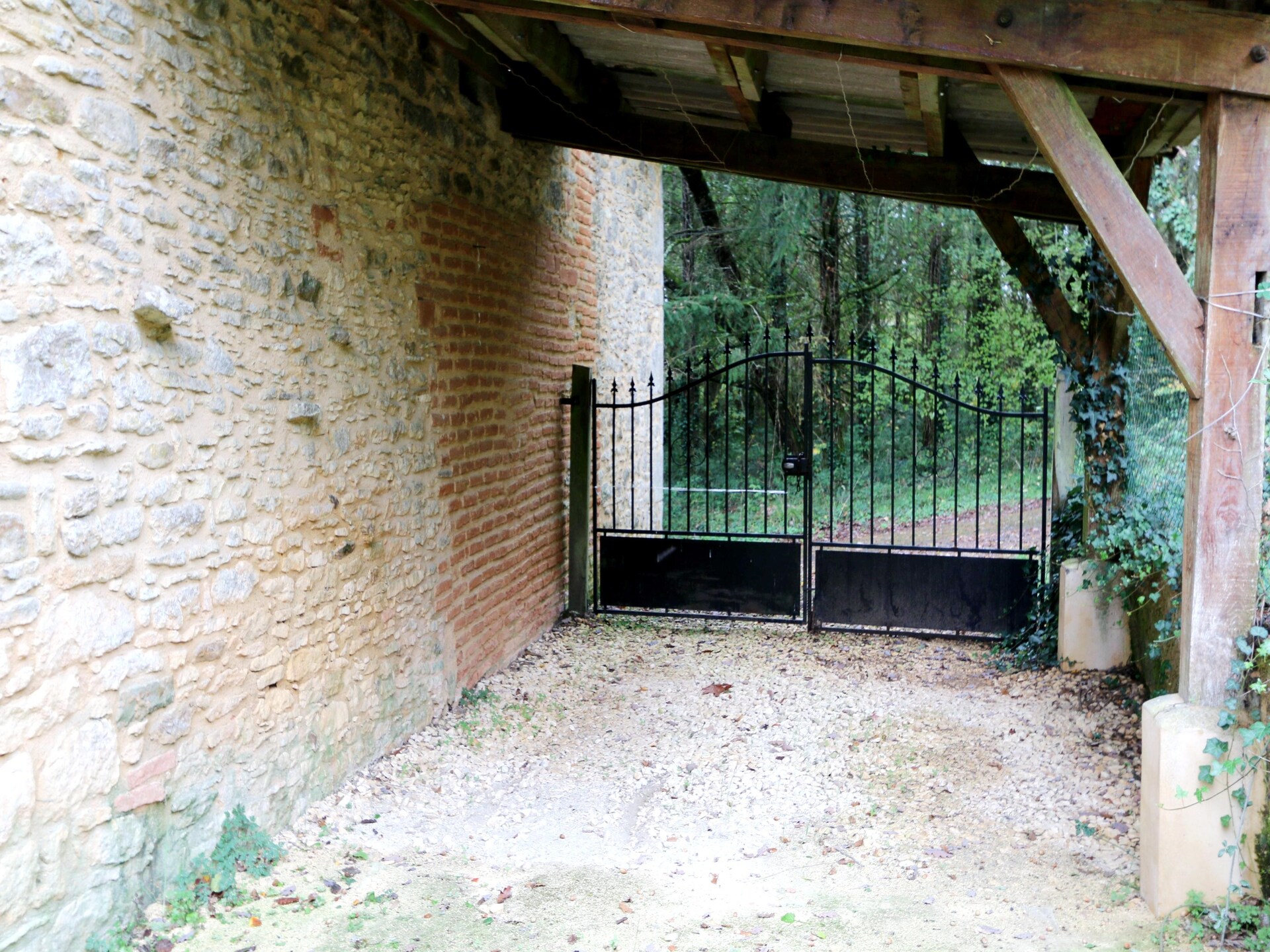 Ruim vakantiehuis met zwembad en panoramisch uitzicht bij Blanquefort-sur-Briolance - foto 7