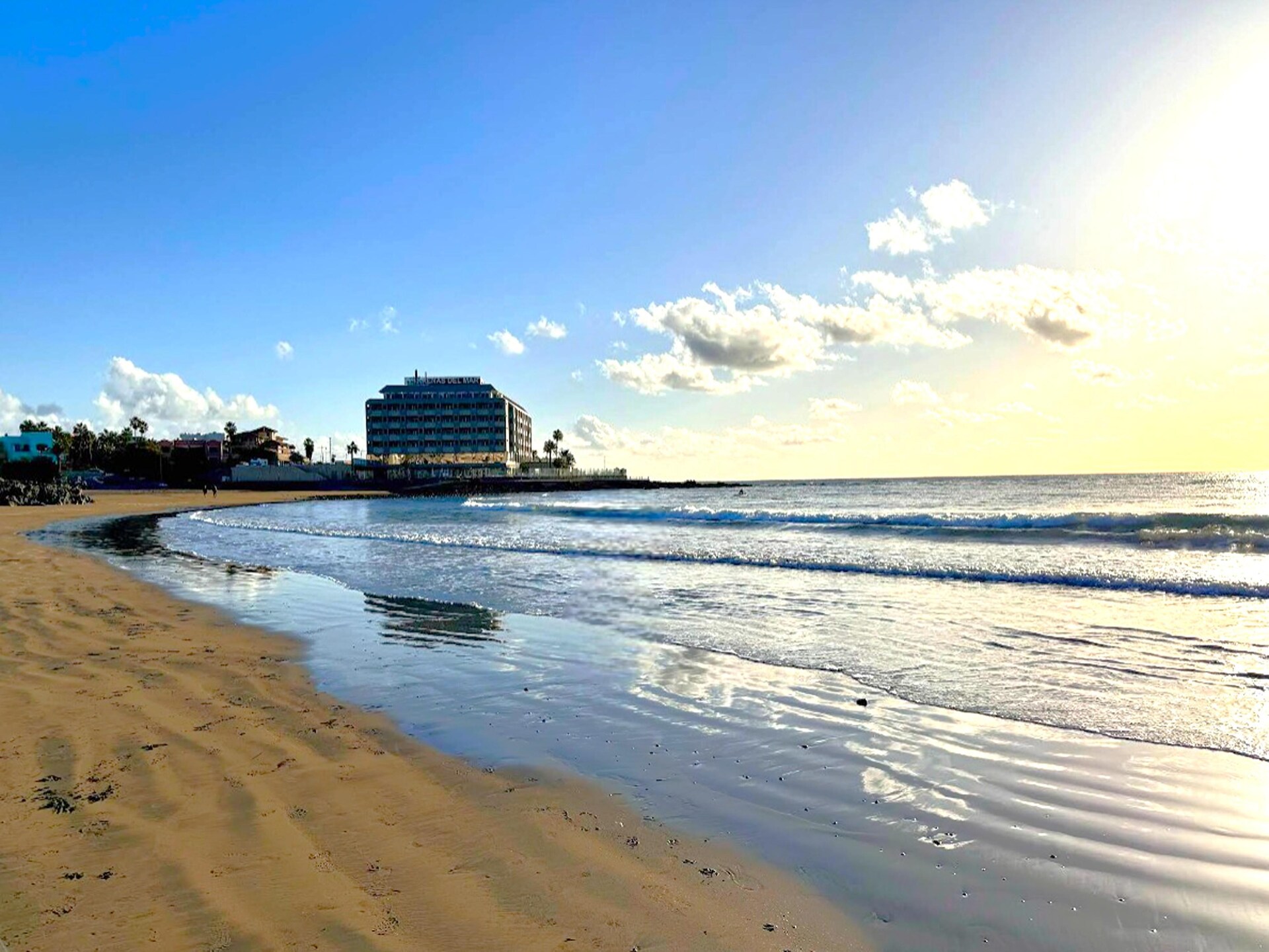 Appartement aan zee in El Médano – zwembad, tuin & 220m van het strand - foto 24