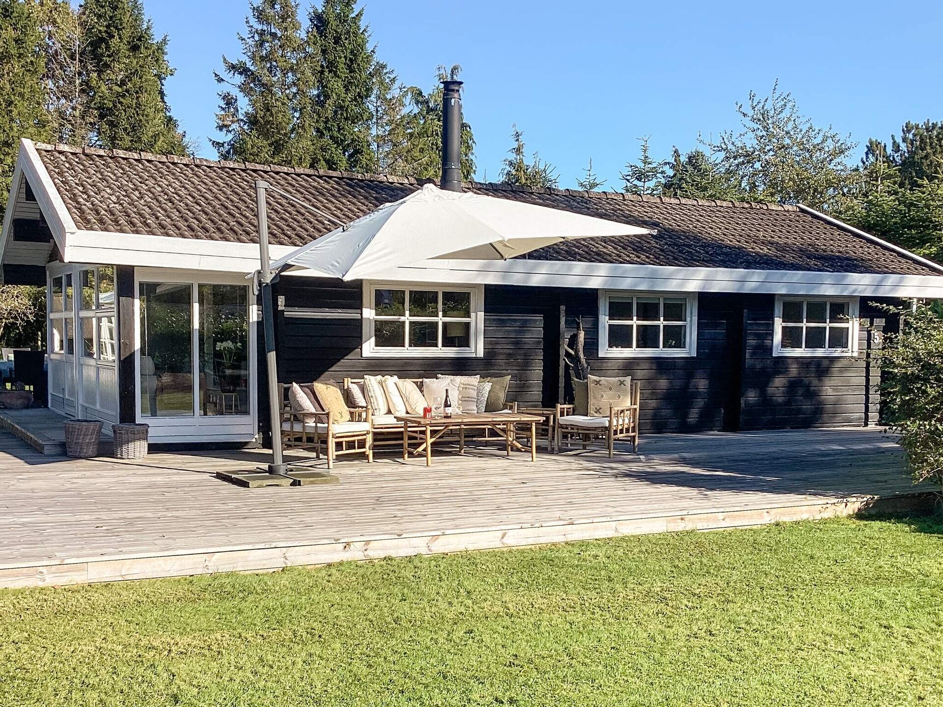 Ruim vakantiehuis met annex, 900m van het strand in Marielyst - foto 1