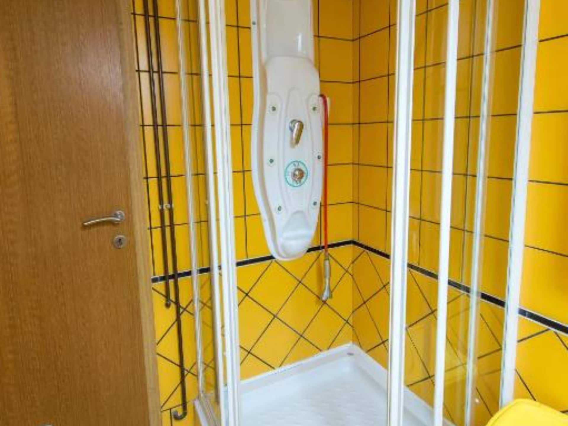 Licht appartement met meerzicht en privéstrand in Ploce - foto 15