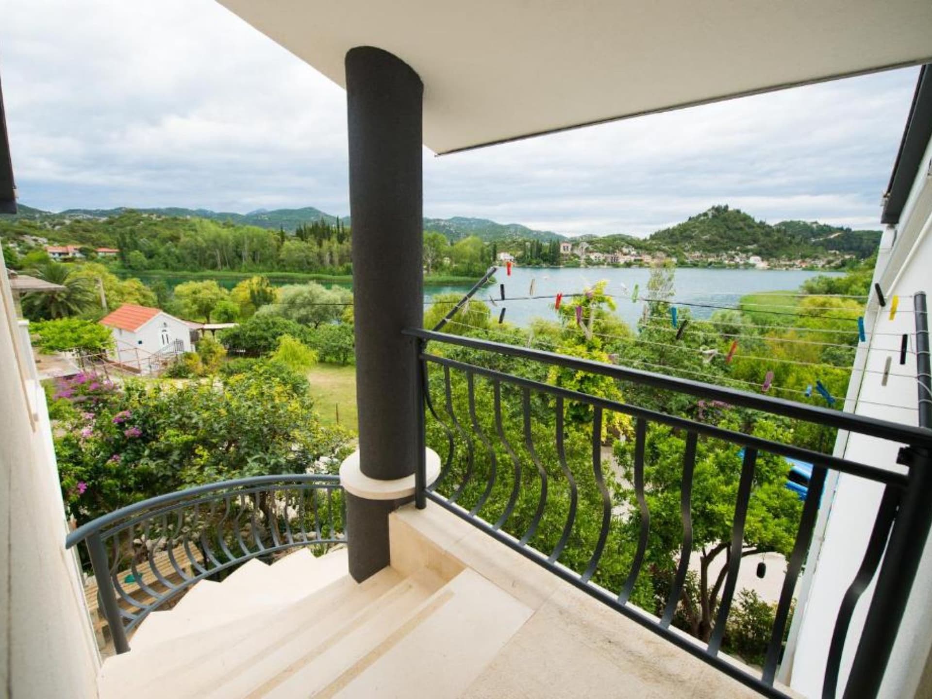 Licht appartement met meerzicht en privéstrand in Ploce - foto 30