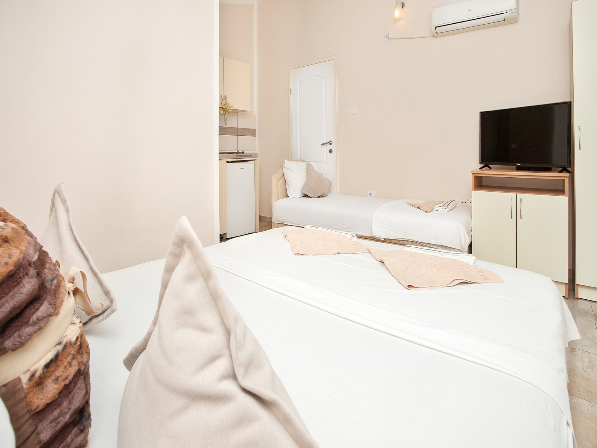 Duplex studio op 900m van strand Budva, ideaal voor Aqua Park-bezoekers - foto 4