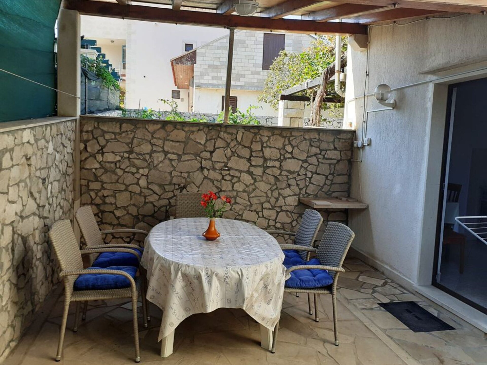 4-persoons appartement aan het strand in Povlja - foto 12