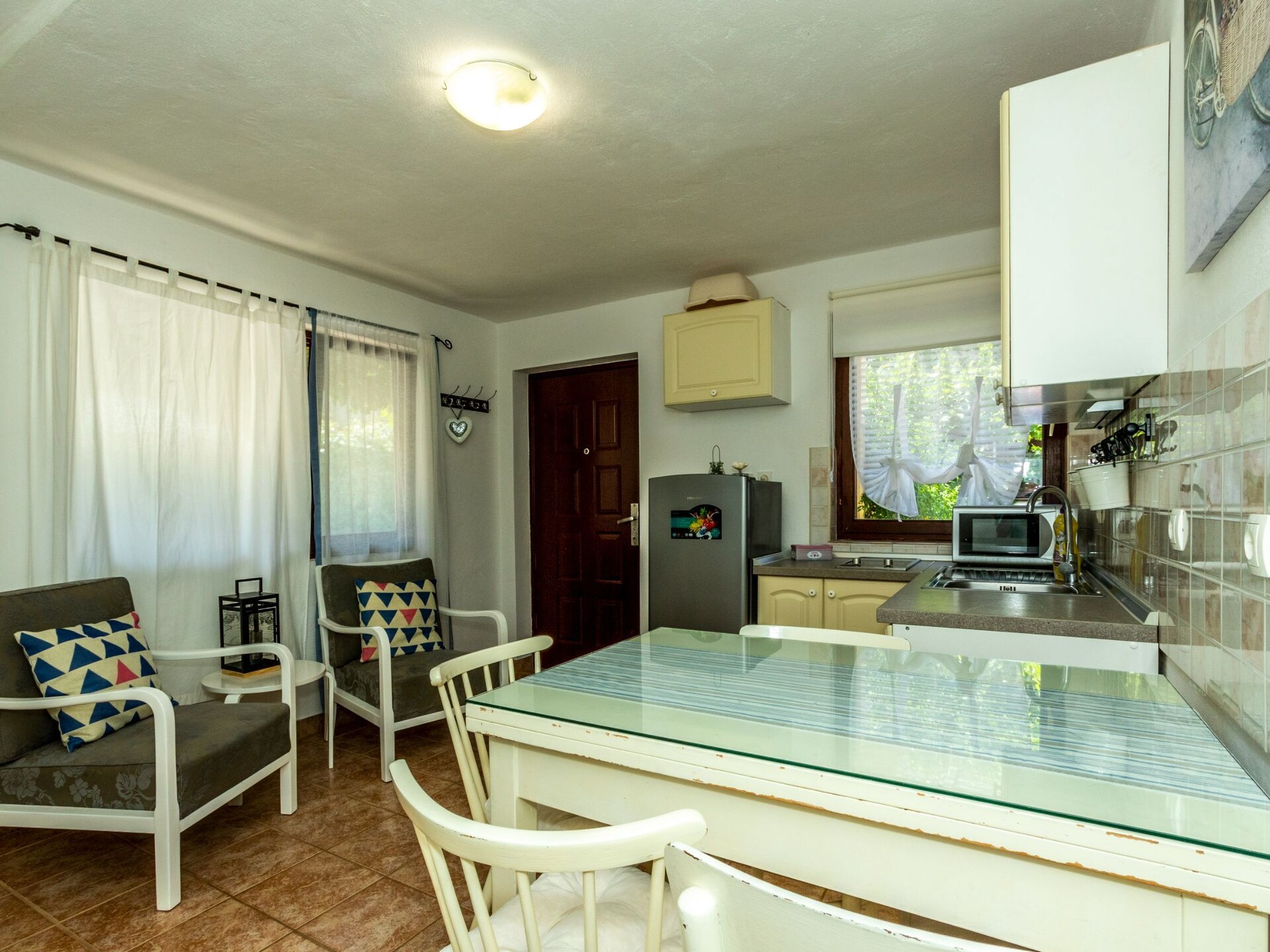 Knus vakantiehuis voor 2 in Brodarica met zwembad, 200m van zee - foto 1