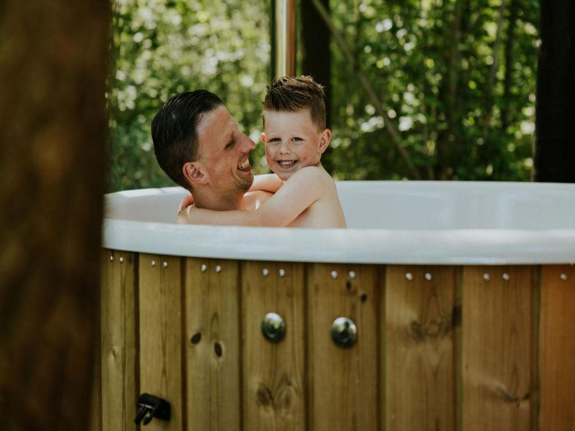 Happy Bee Lodge | Vrijstaand vakantiehuis met hottub in het Reestdal - foto 12