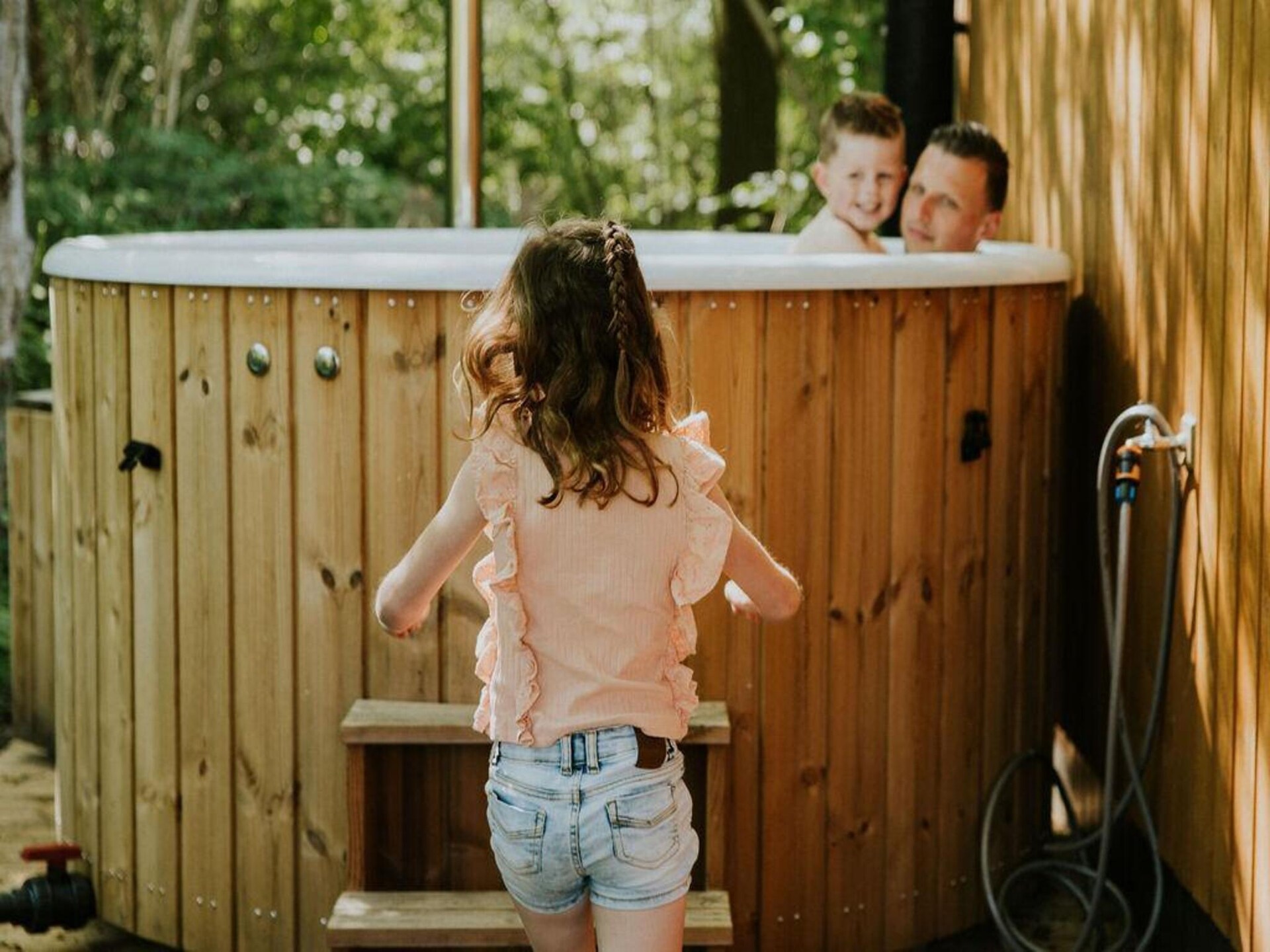 Happy Bee Lodge | Vrijstaand vakantiehuis met hottub in het Reestdal - foto 9
