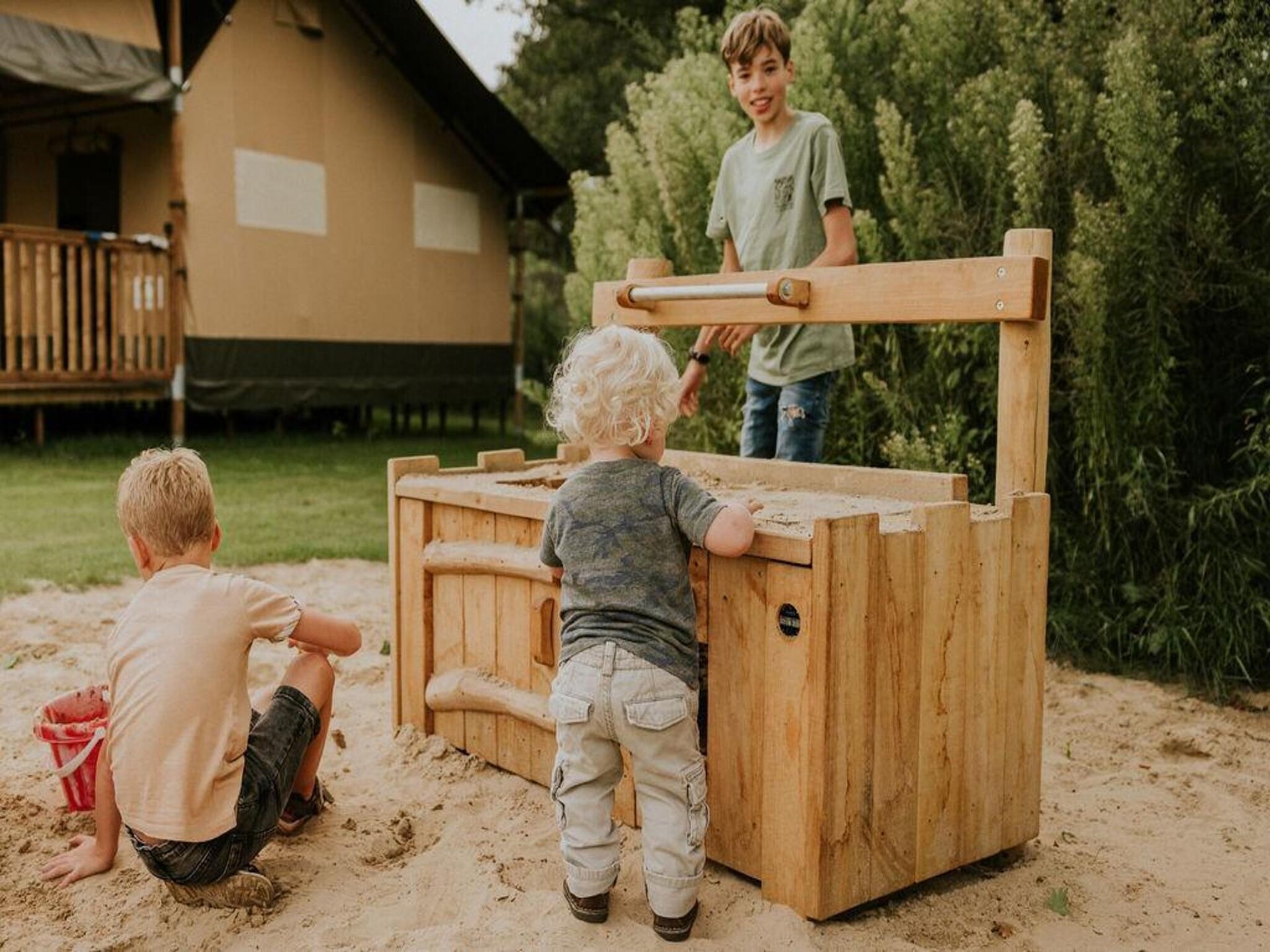 Ranger Lodge: luxe glamping voor 6 personen met hond in Balkbrug - foto 18