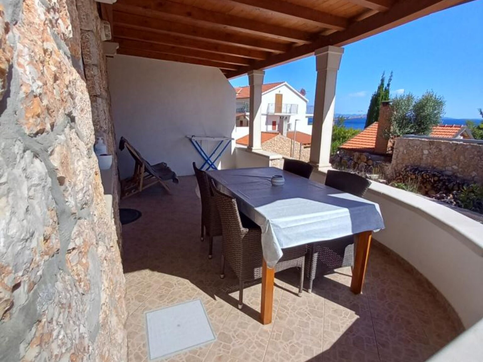 Knus appartement met zeezicht en terras op Hvar - foto 7