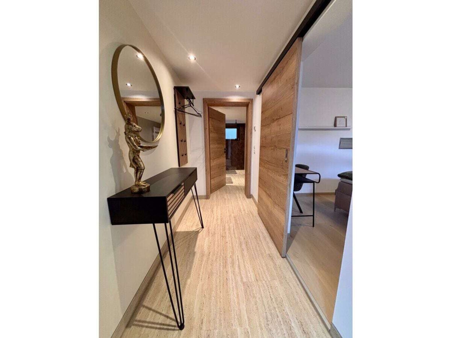 Op 700 m van het centrum: ruim vakantiehuis in Kranichfeld - foto 11