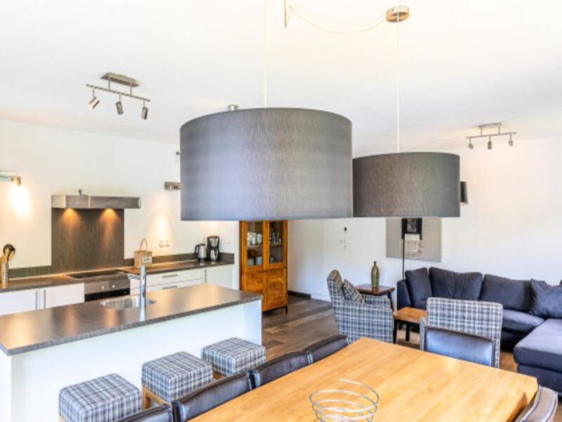 Ruim 10-persoons appartement met sauna en balkon in Abondance - foto 42