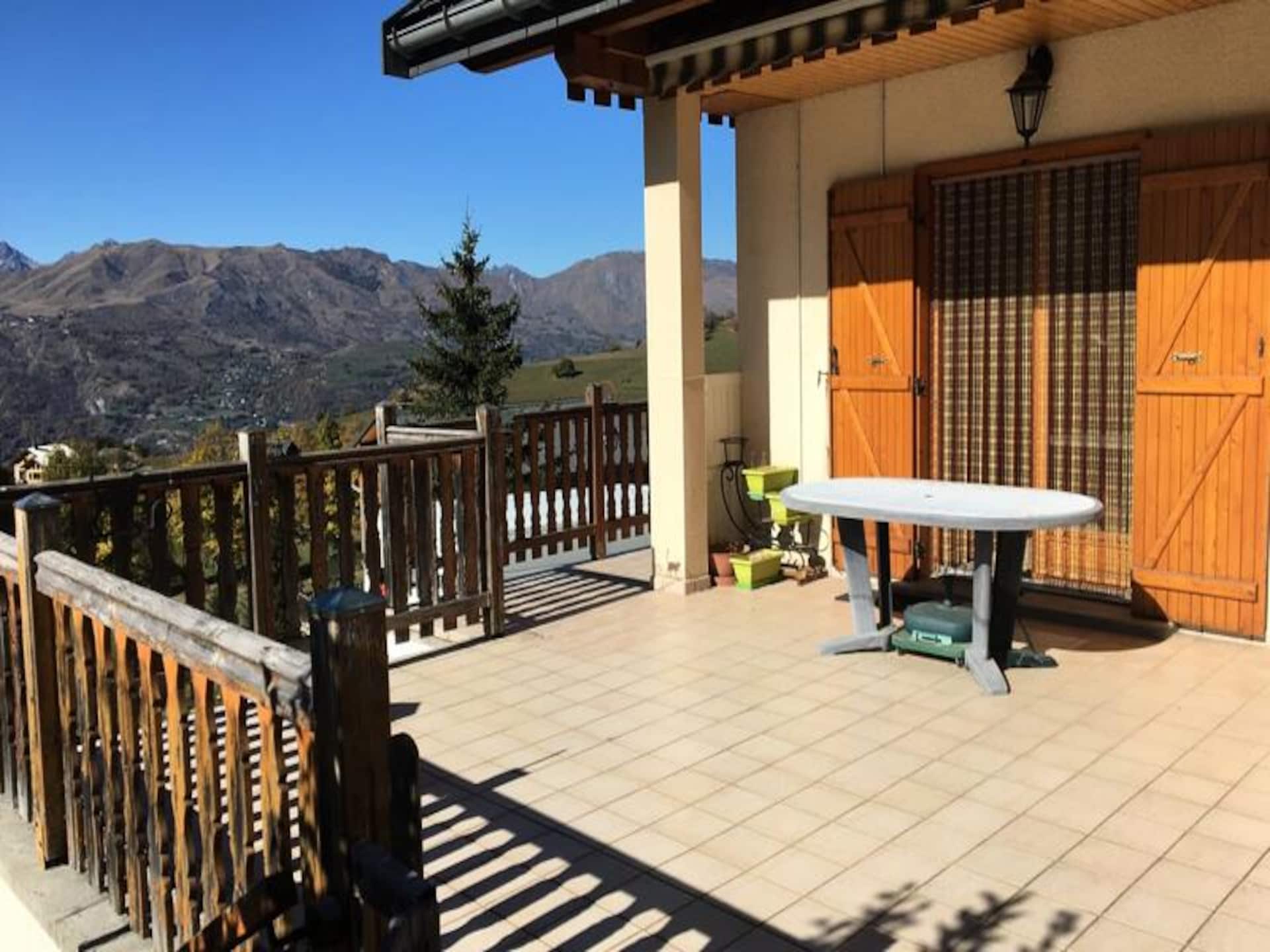 Ruim chalet in Albiez Montrond met panoramisch terras en bergzicht - foto 16