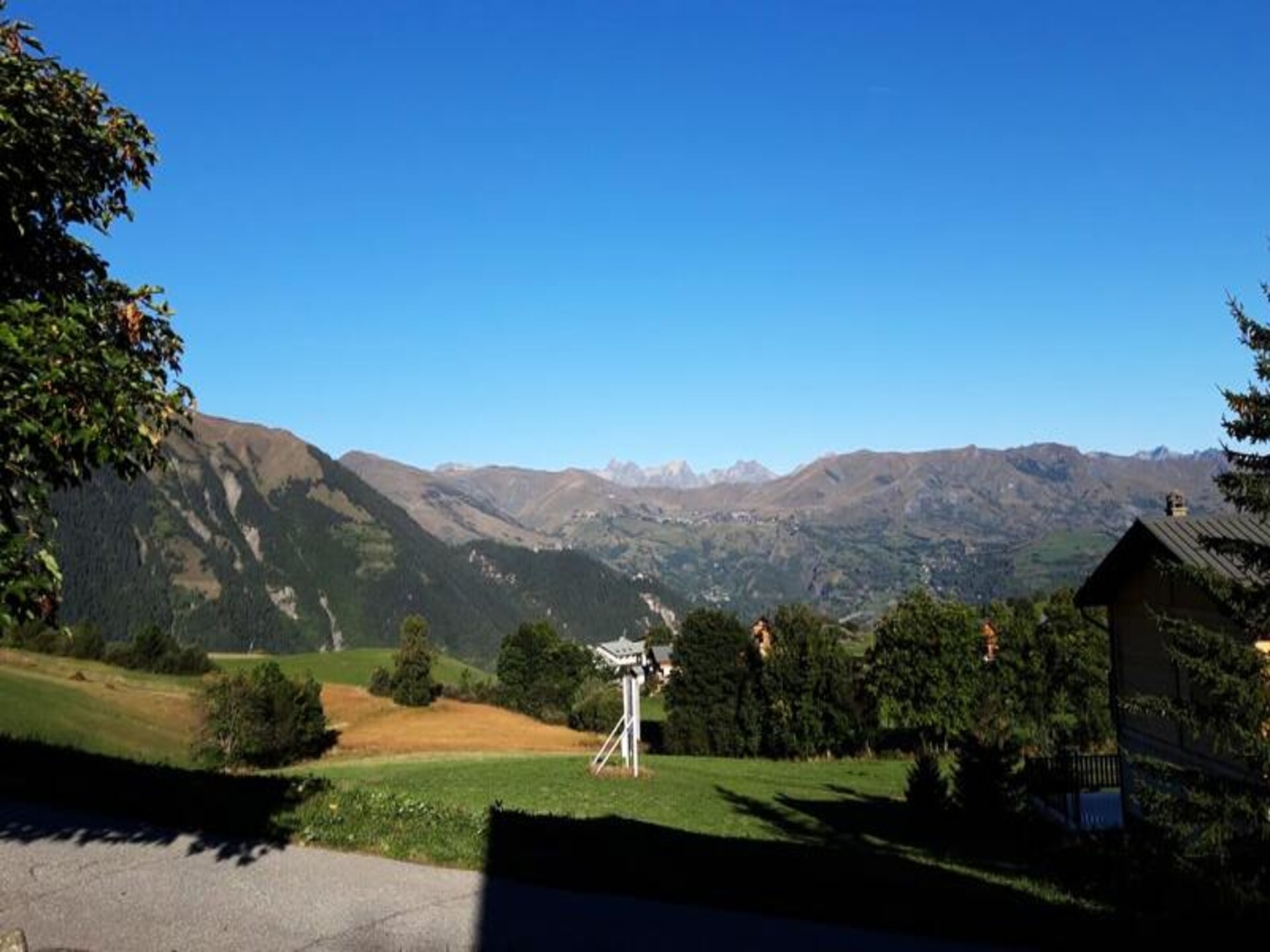 Ruim chalet in Albiez Montrond met panoramisch terras en bergzicht - foto 22