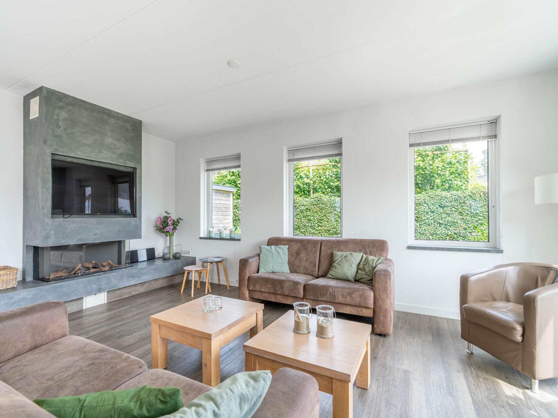 Luxe 10-persoons villa met sauna in bosrijke omgeving van De Koog - foto 5
