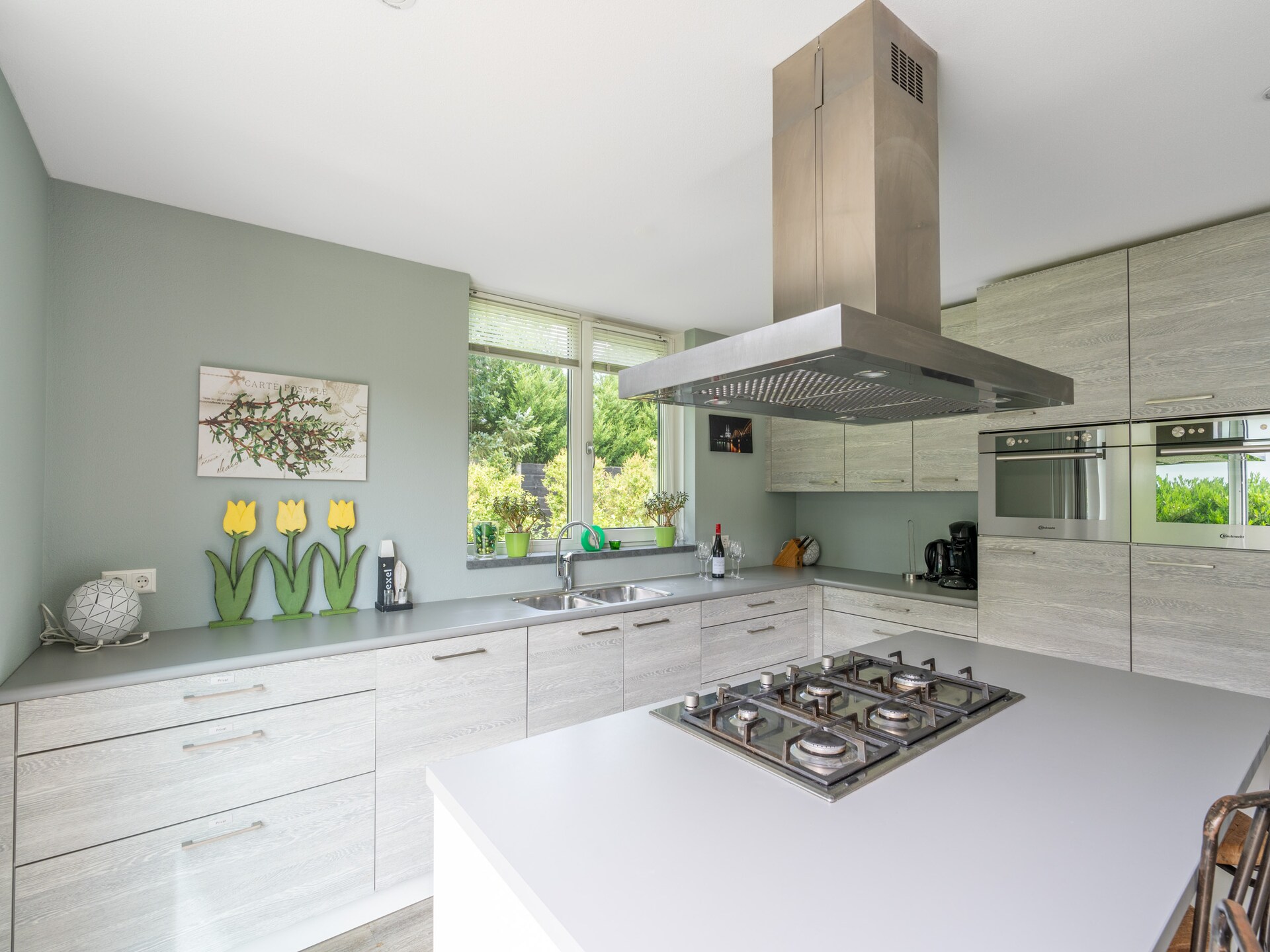 Luxe 10-persoons villa met sauna in bosrijke omgeving van De Koog - foto 10