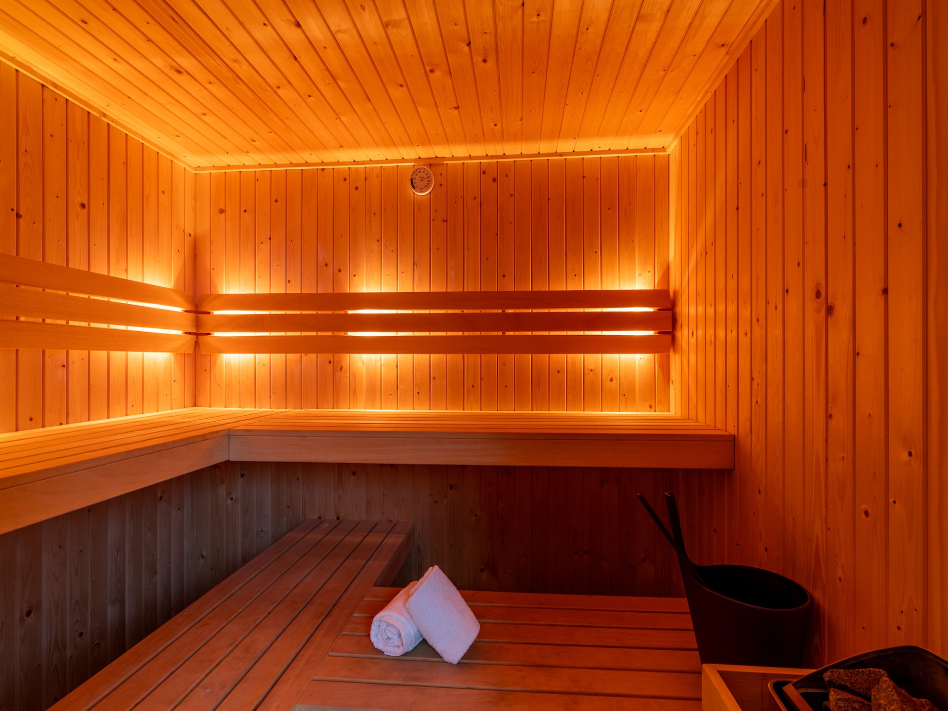 Luxe 10-persoons villa met sauna in bosrijke omgeving van De Koog - foto 25