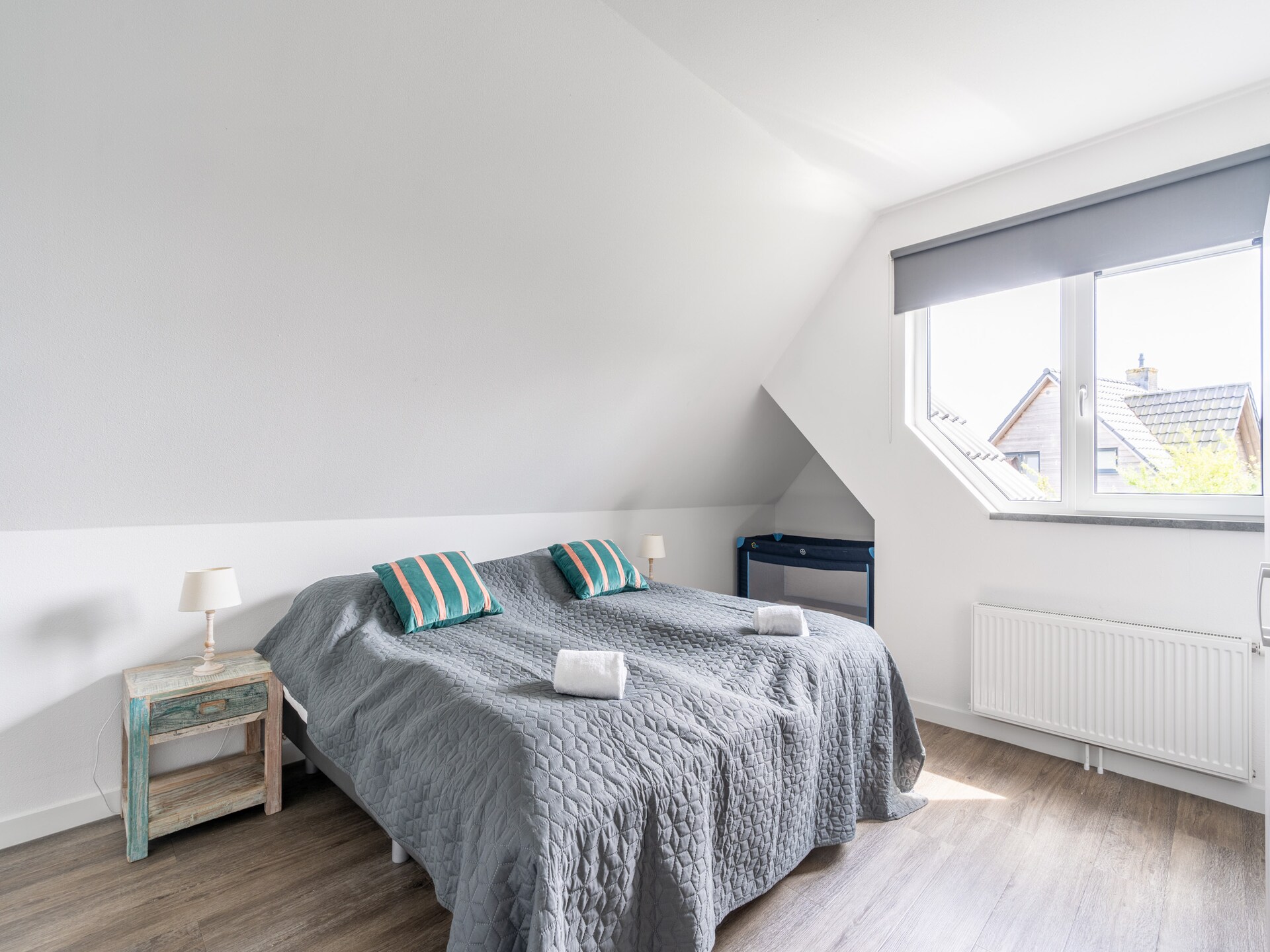 Luxe 10-persoons villa met sauna in bosrijke omgeving van De Koog - foto 15