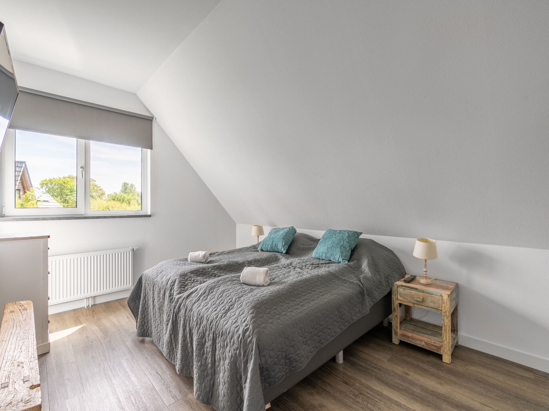 Luxe 10-persoons villa met sauna in bosrijke omgeving van De Koog - foto 17