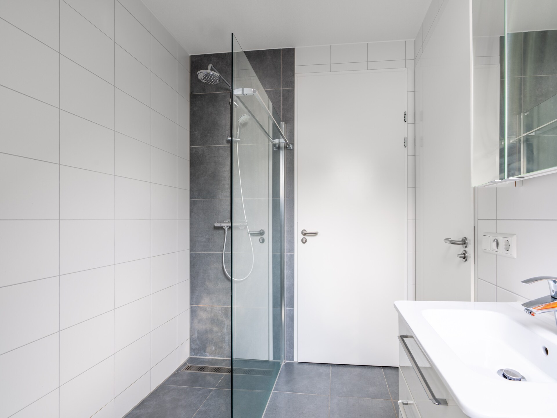 Luxe 10-persoons villa met sauna in bosrijke omgeving van De Koog - foto 21