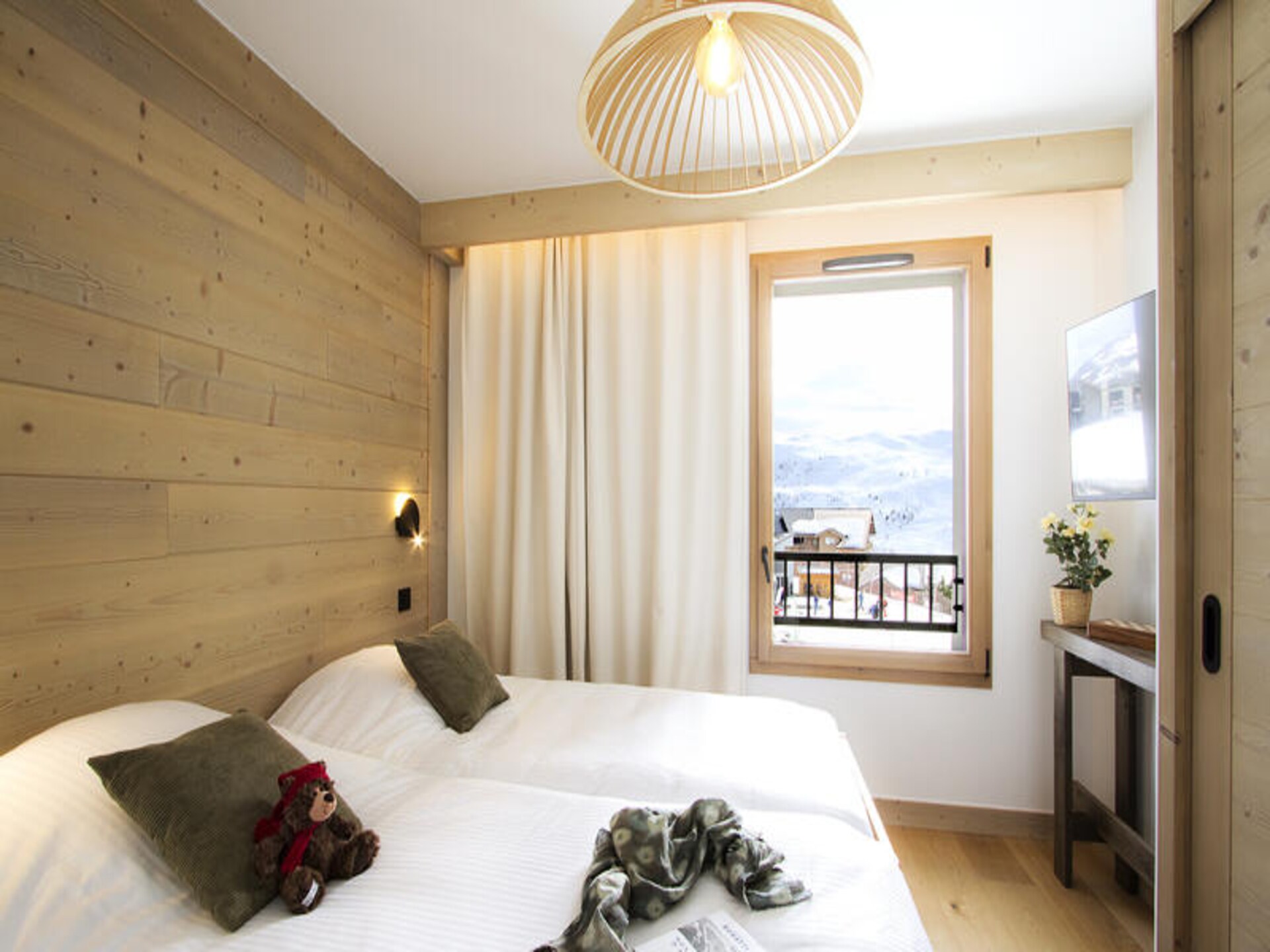 Licht appartement in Huez met panoramisch uitzicht en ski-in/ski-out - foto 10
