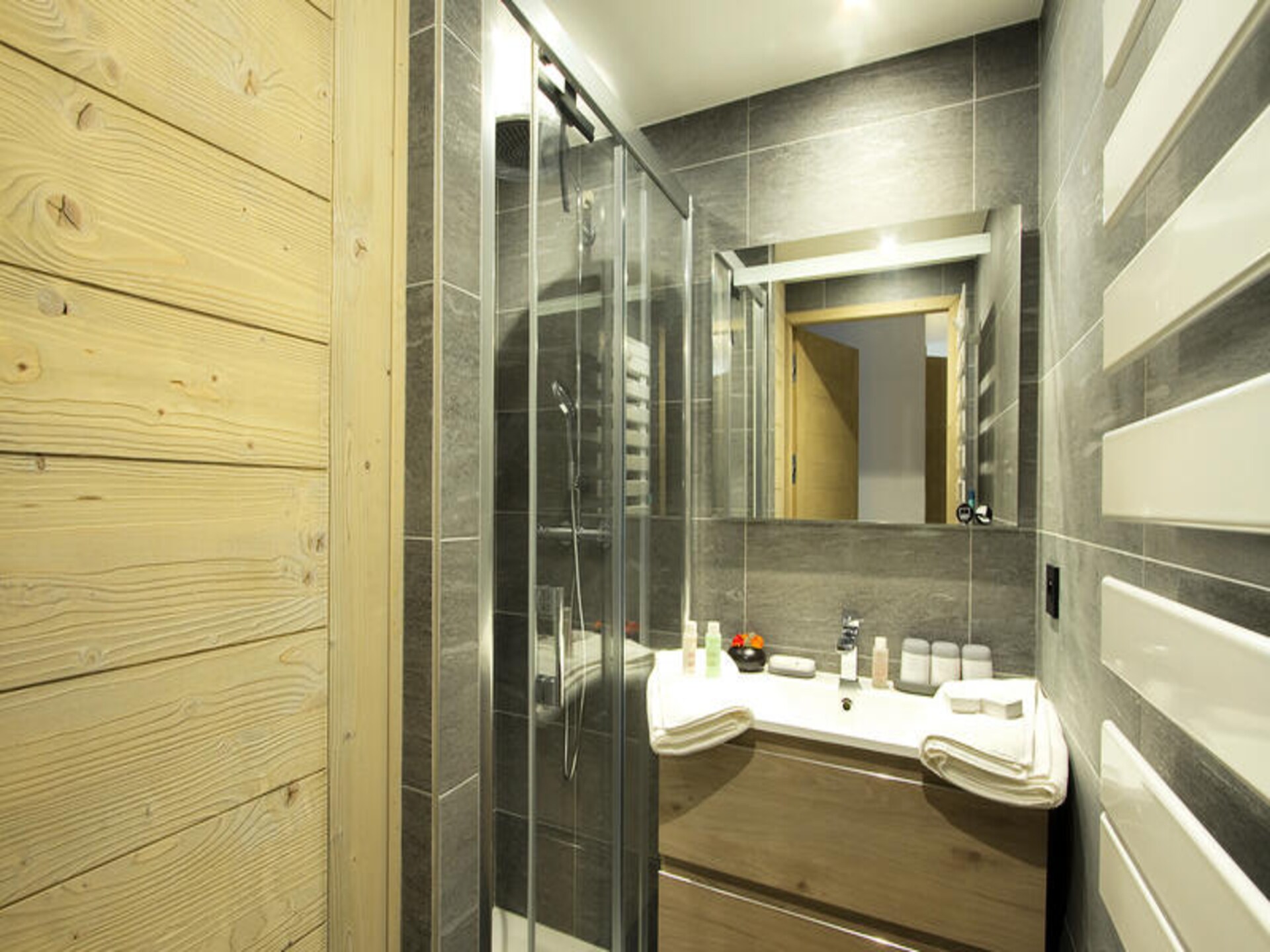 Luxe appartement in Huez met directe toegang tot de skipistes en wellness - foto 9