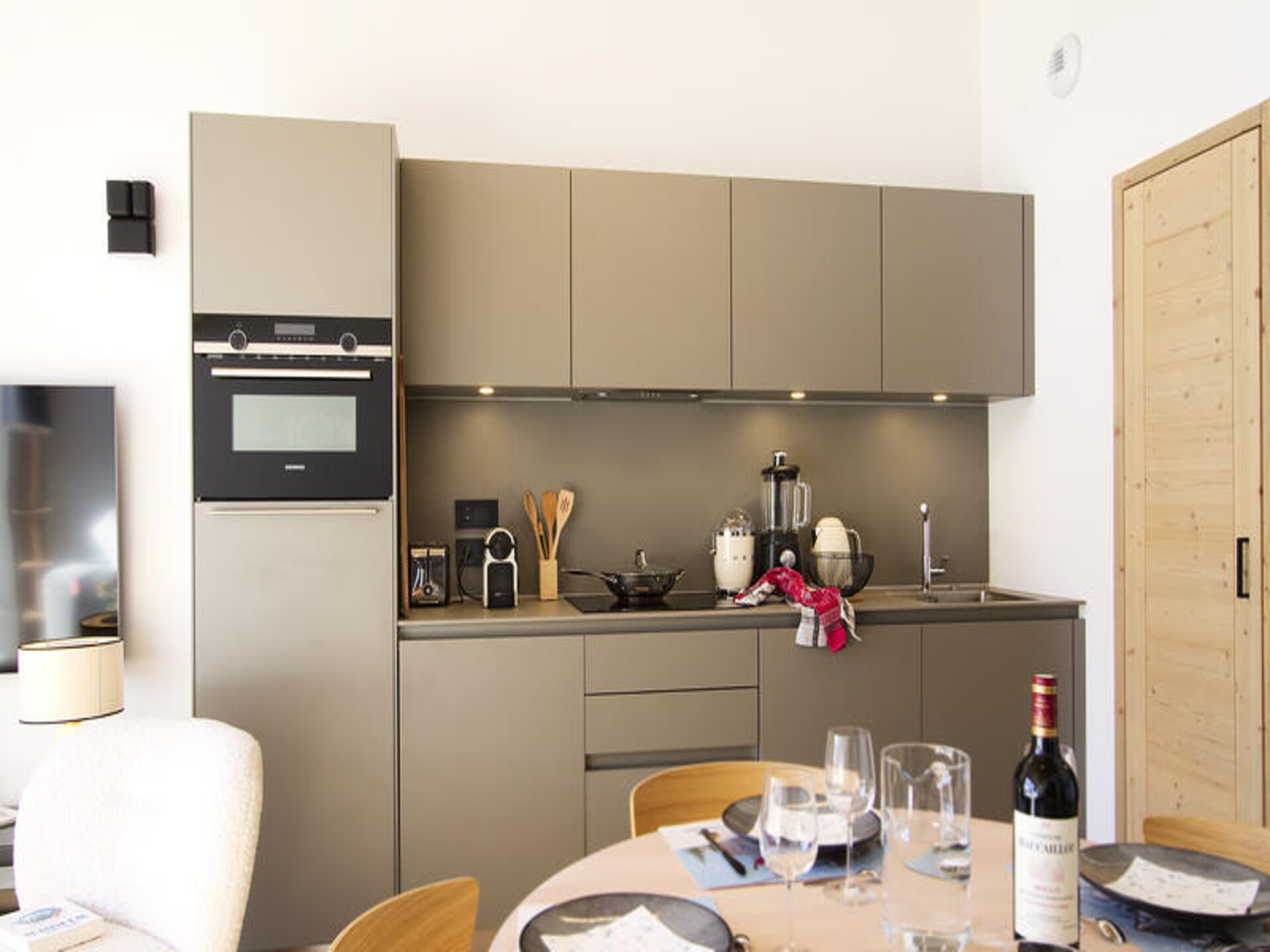 Modern ski-in/ski-out appartement in Huez met zwembad en fitness - foto 7