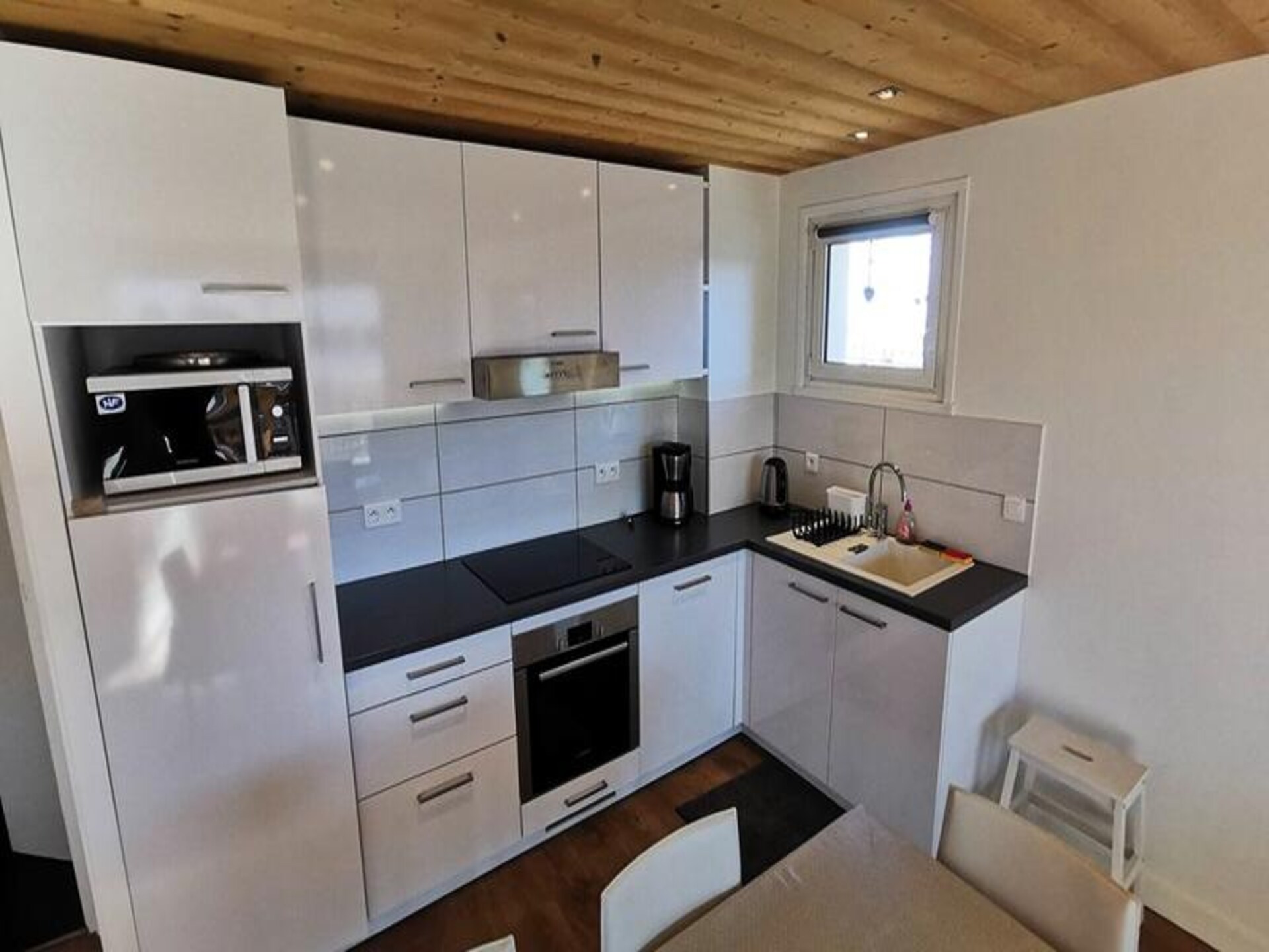 Zonnig appartement op 50m van de piste in Huez - foto 4