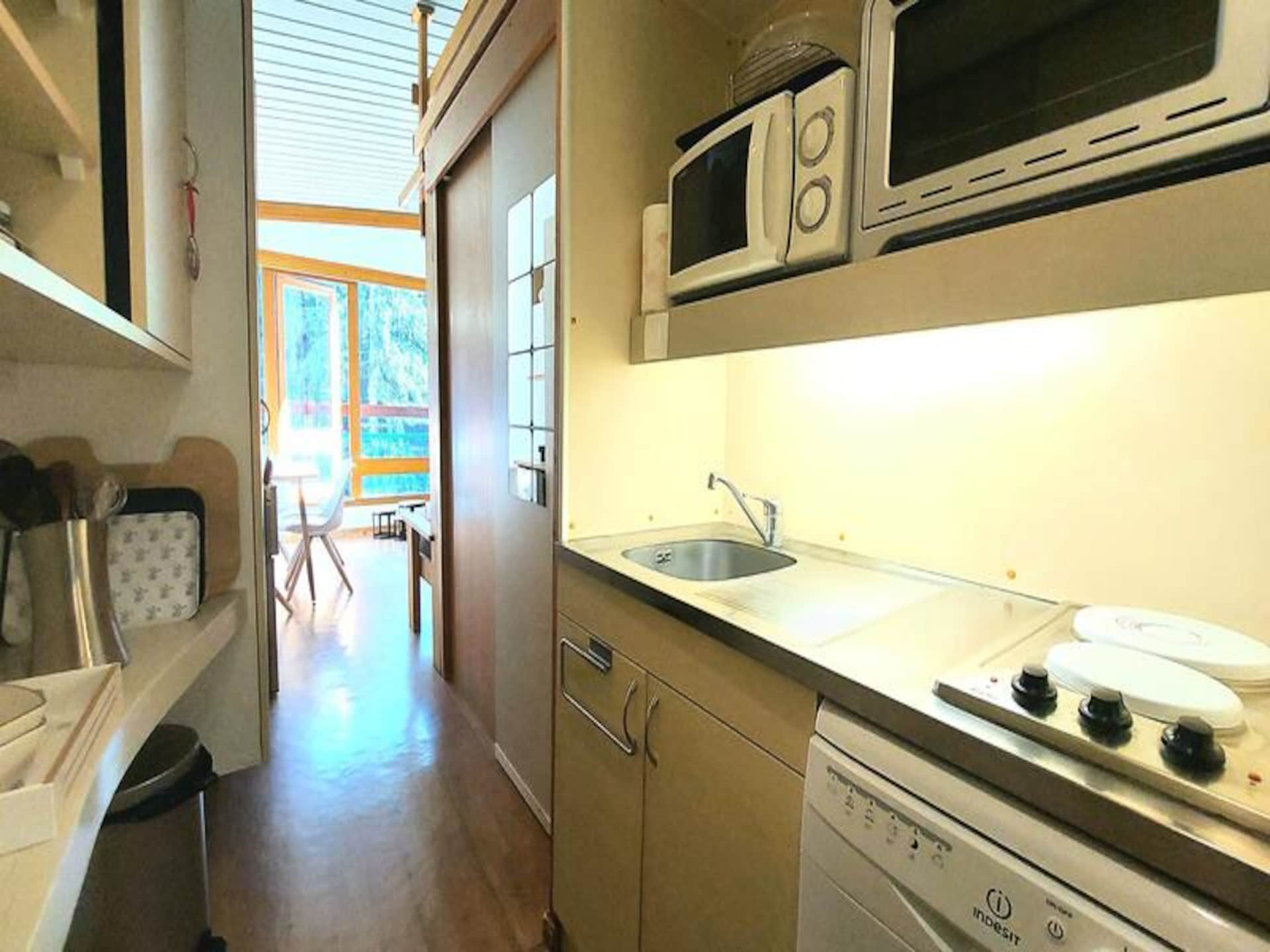 Ski-in/ski-out studio voor 5 personen in Bourg Saint Maurice met balkon op het zuiden - foto 11