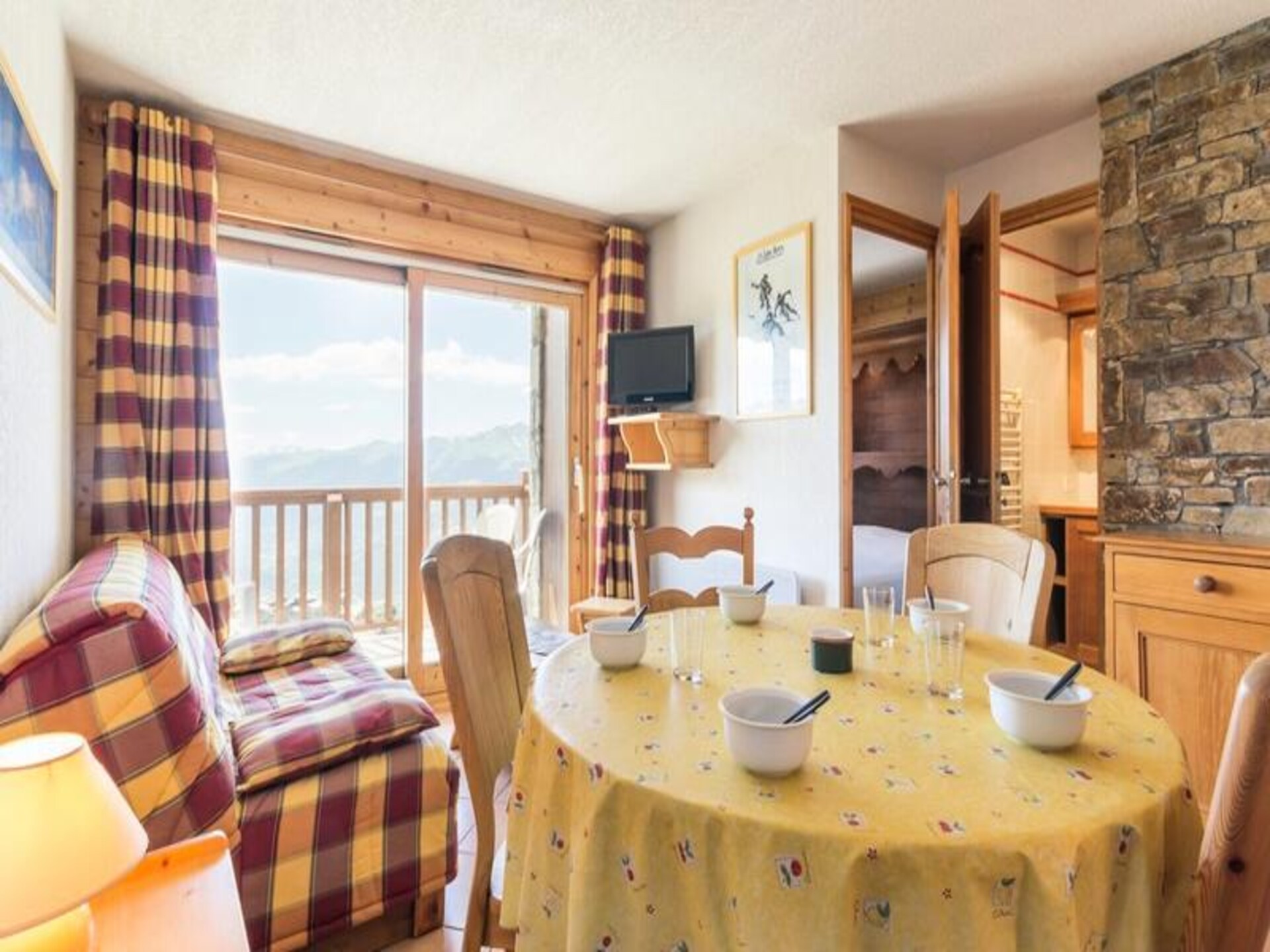Knus ski-in, ski-out appartement op 50m van de lift in Bourg St Maurice - foto 2