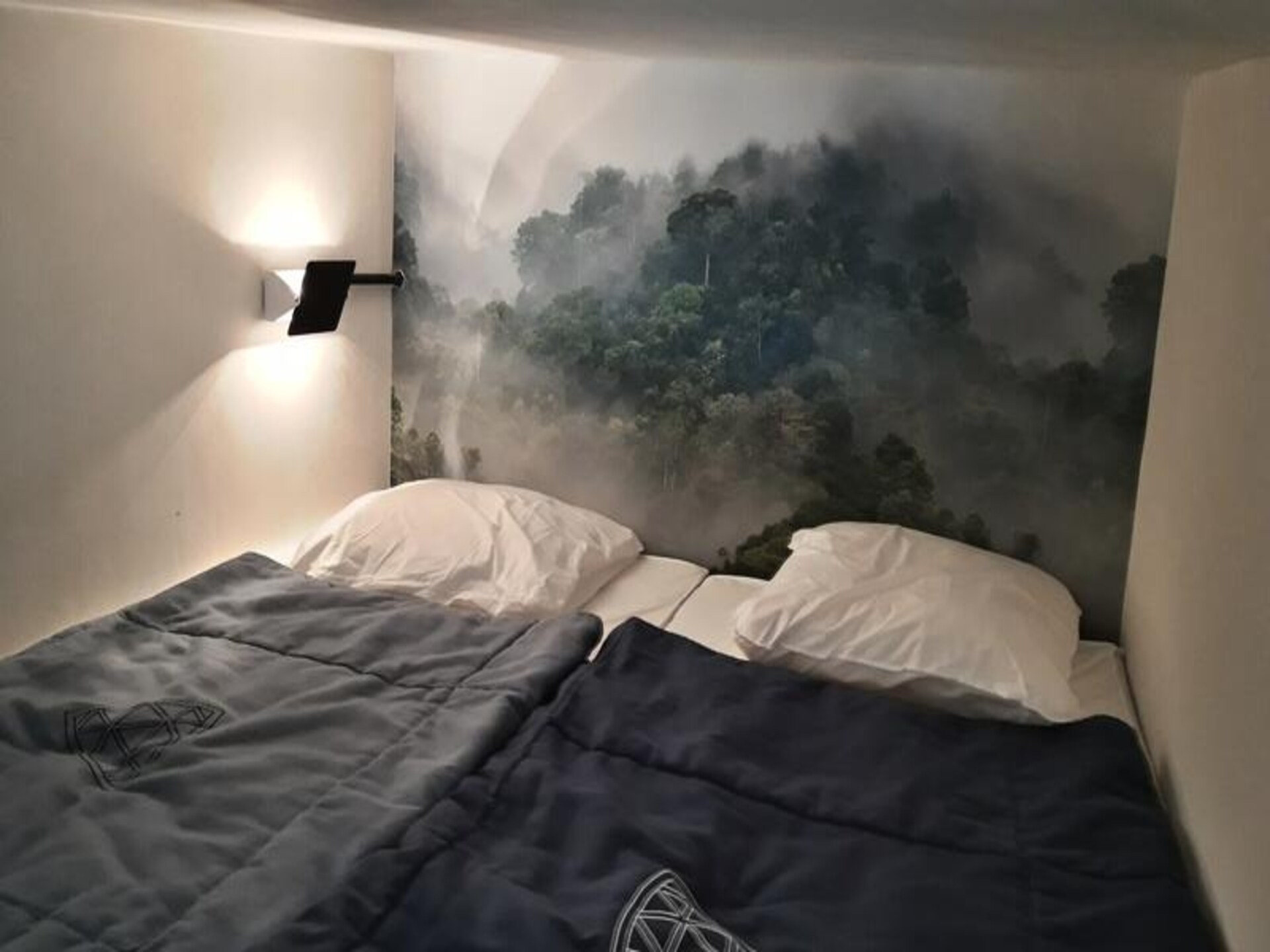 Zonnig appartement op de 8e verdieping met balkon en uitzicht op de Alpen - foto 10