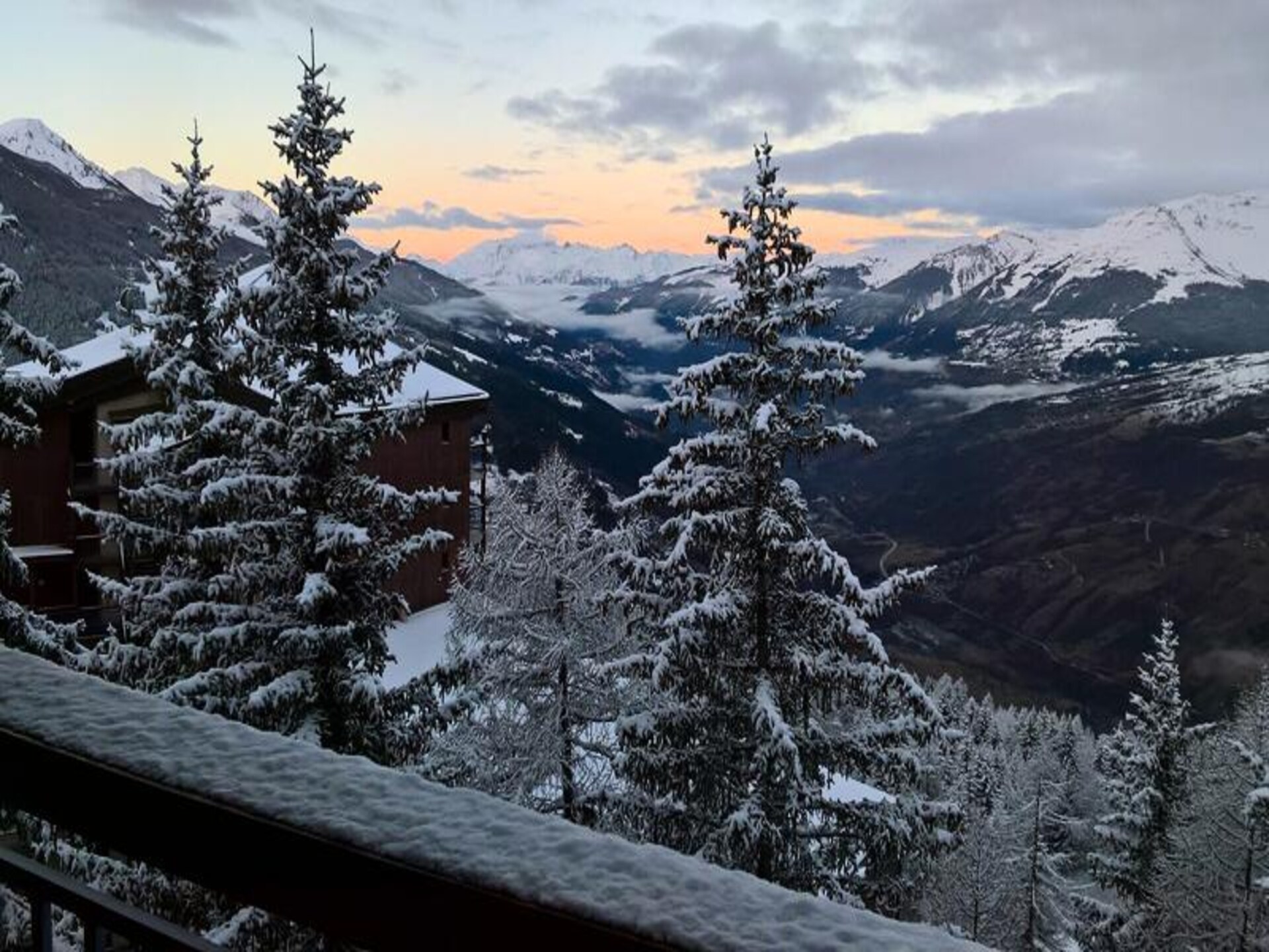 Zonnig appartement op de 8e verdieping met balkon en uitzicht op de Alpen - foto 20