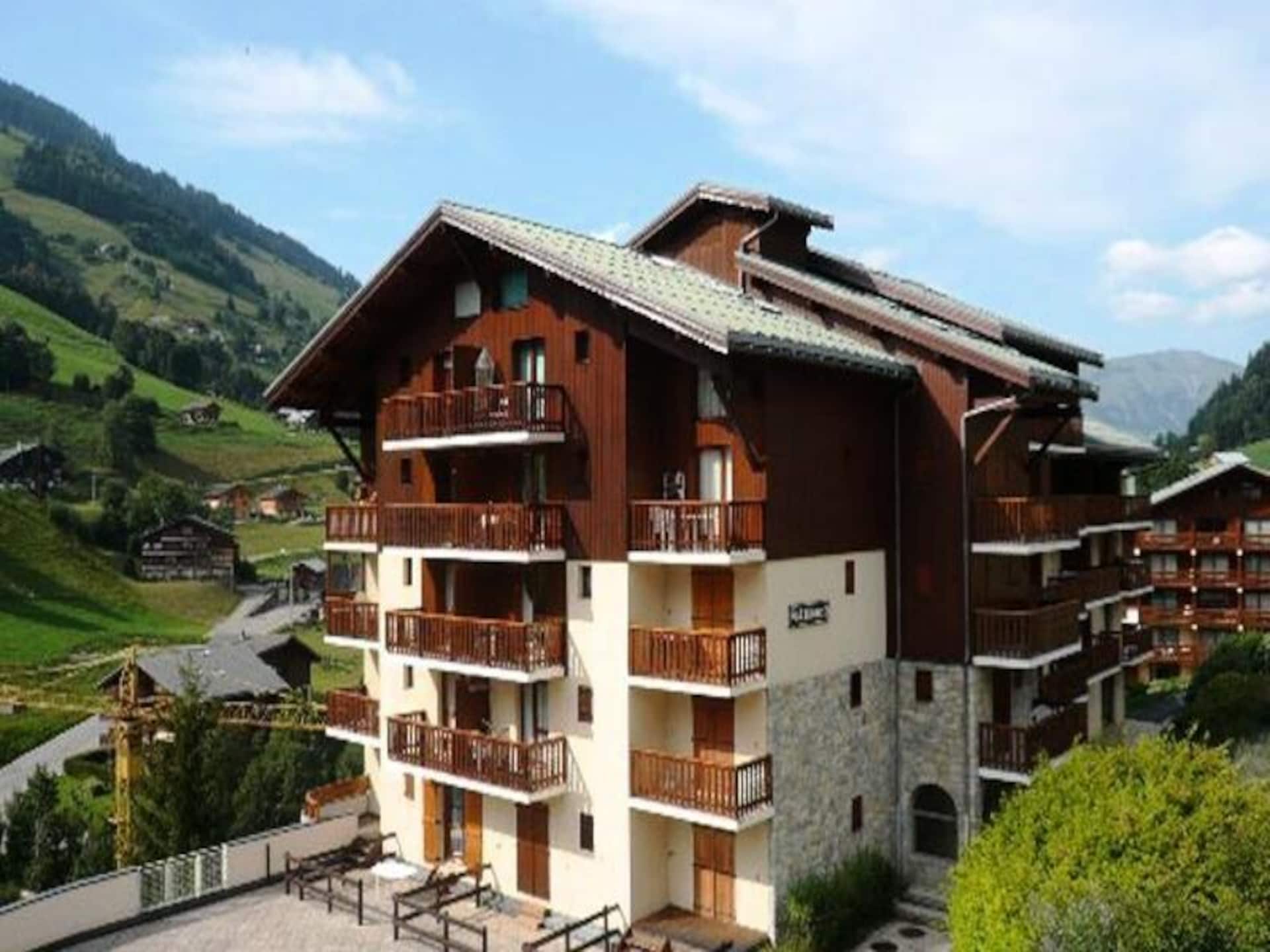Knus gerenoveerd appartement met balkon en zwembad in Arêches-Beaufort - foto 7