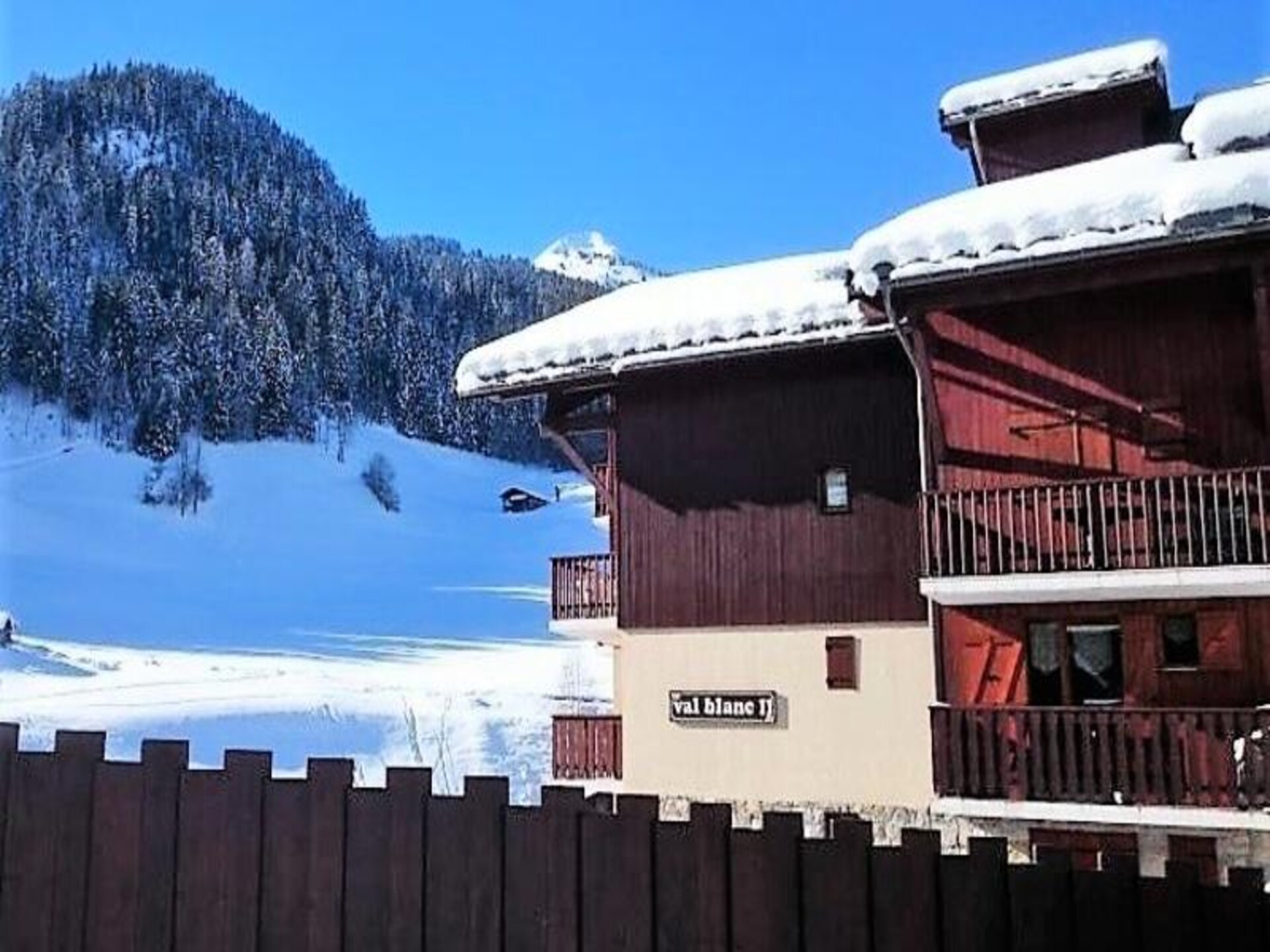 Knus gerenoveerd appartement met balkon en zwembad in Arêches-Beaufort - foto 9