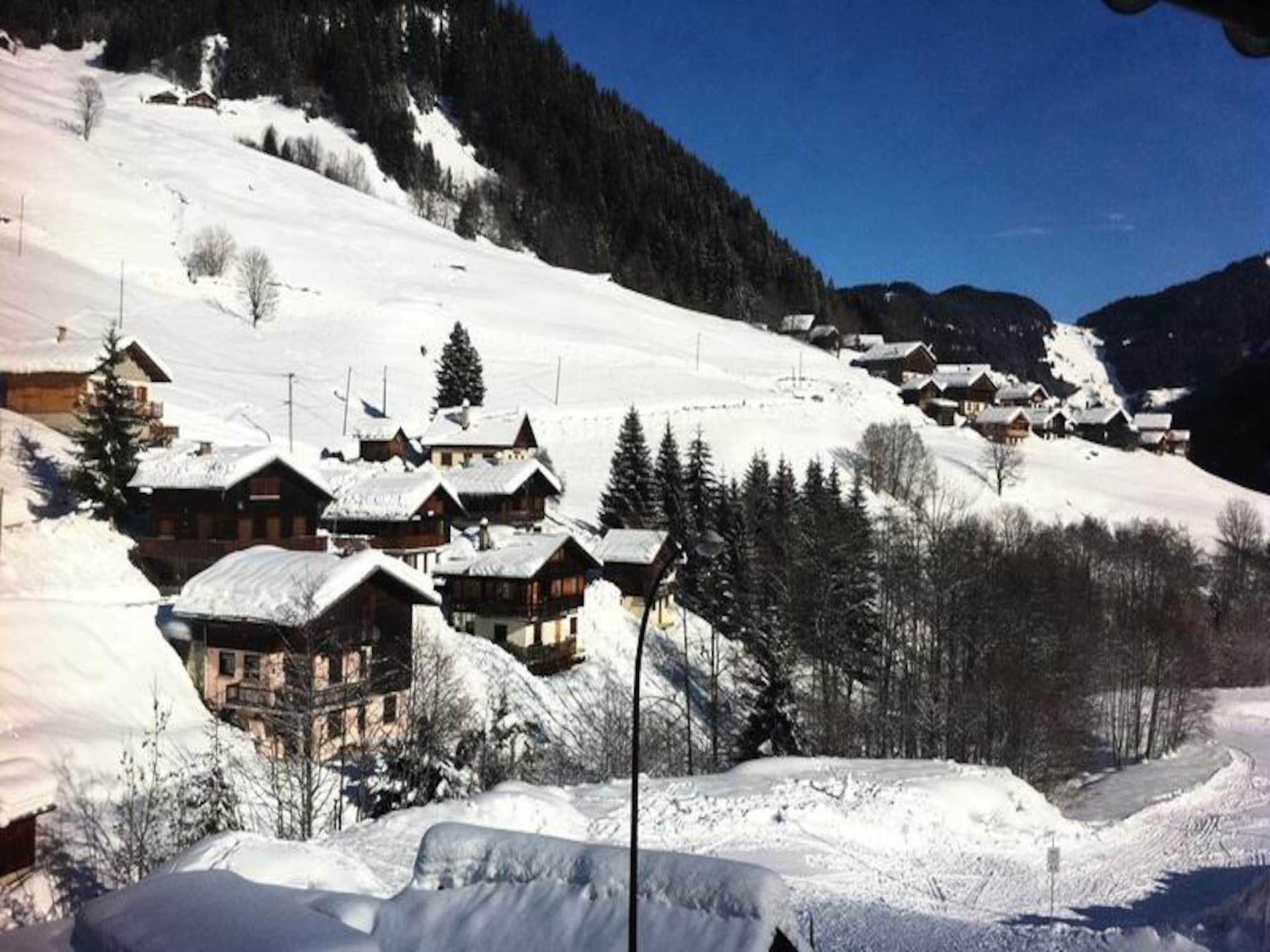 Knus appartement op 1200m hoogte met balkon en uitzicht op de Alpen - foto 12
