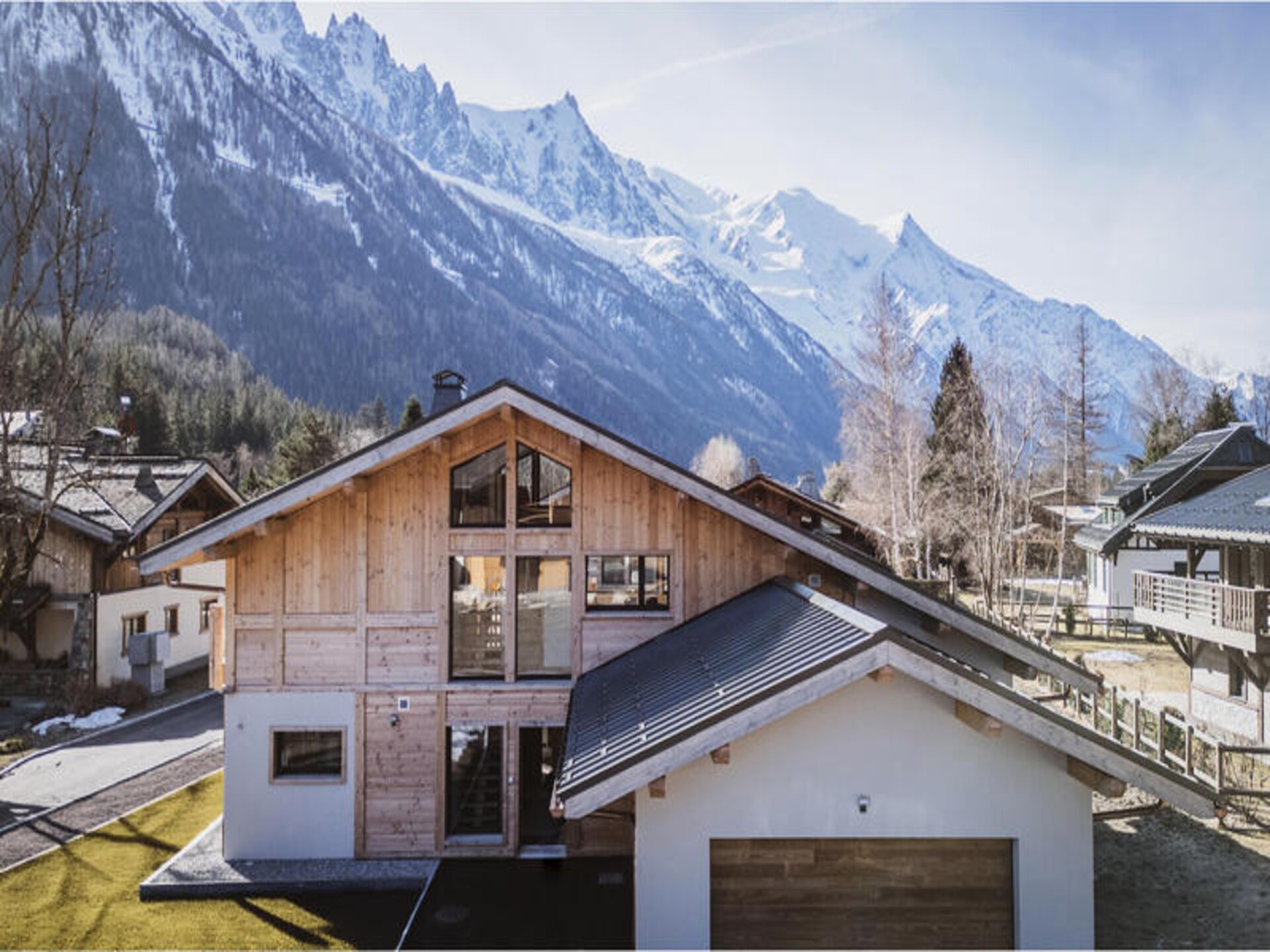 Ruim chalet in Chamonix met jacuzzi en Mont Blanc uitzicht - foto 2