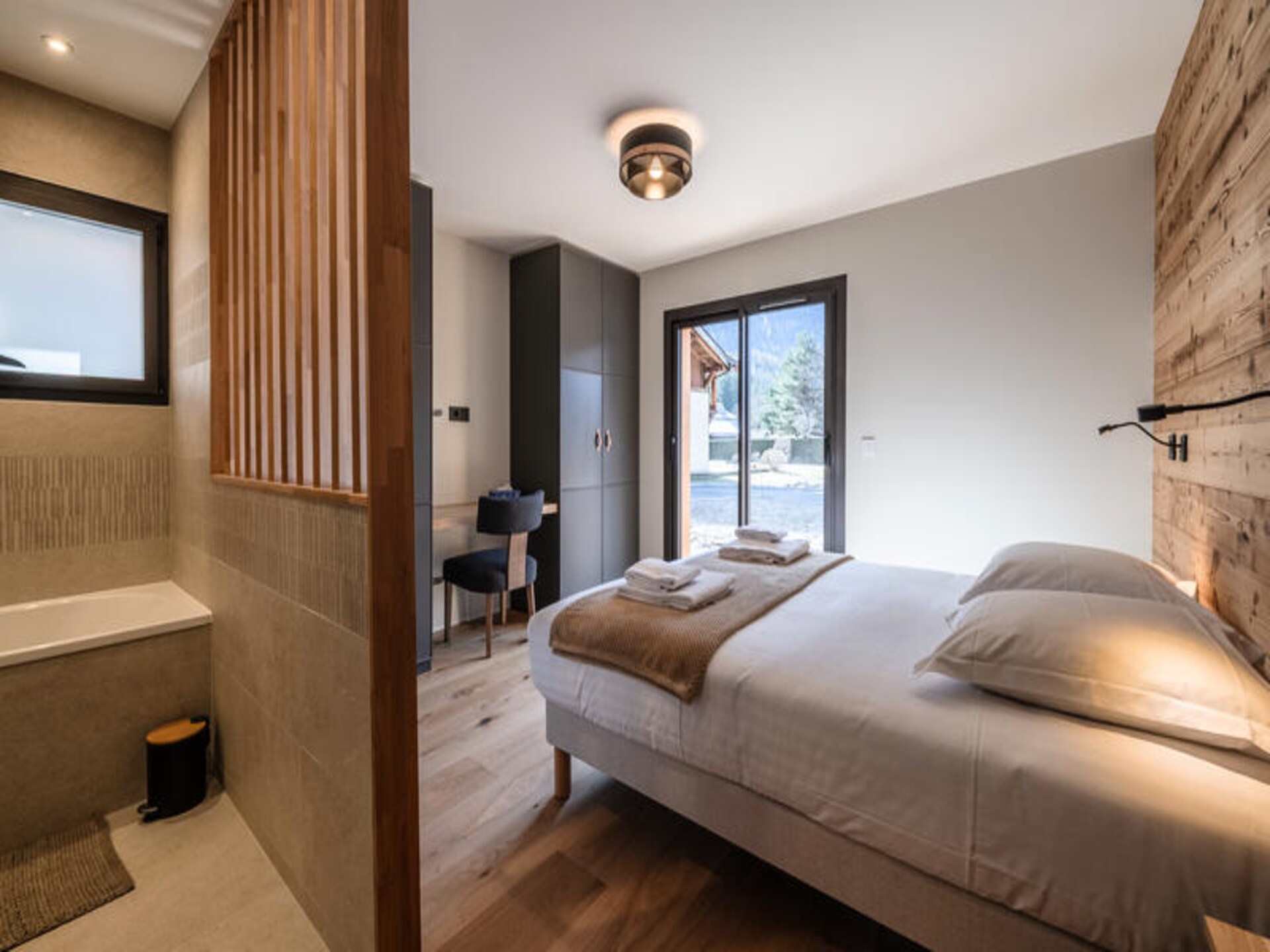 Ruim chalet in Chamonix met jacuzzi en Mont Blanc uitzicht - foto 8