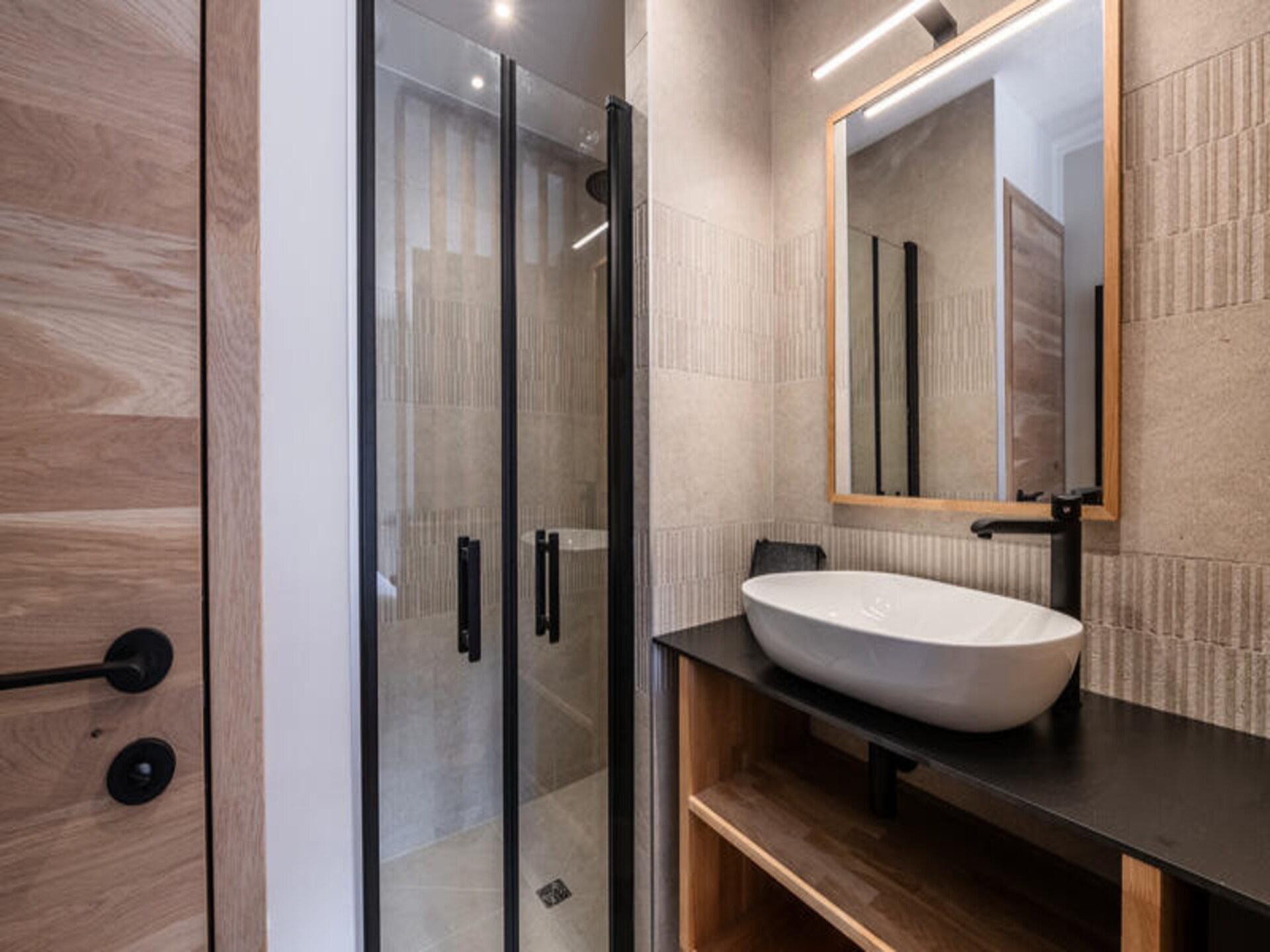 Ruim chalet in Chamonix met jacuzzi en Mont Blanc uitzicht - foto 12