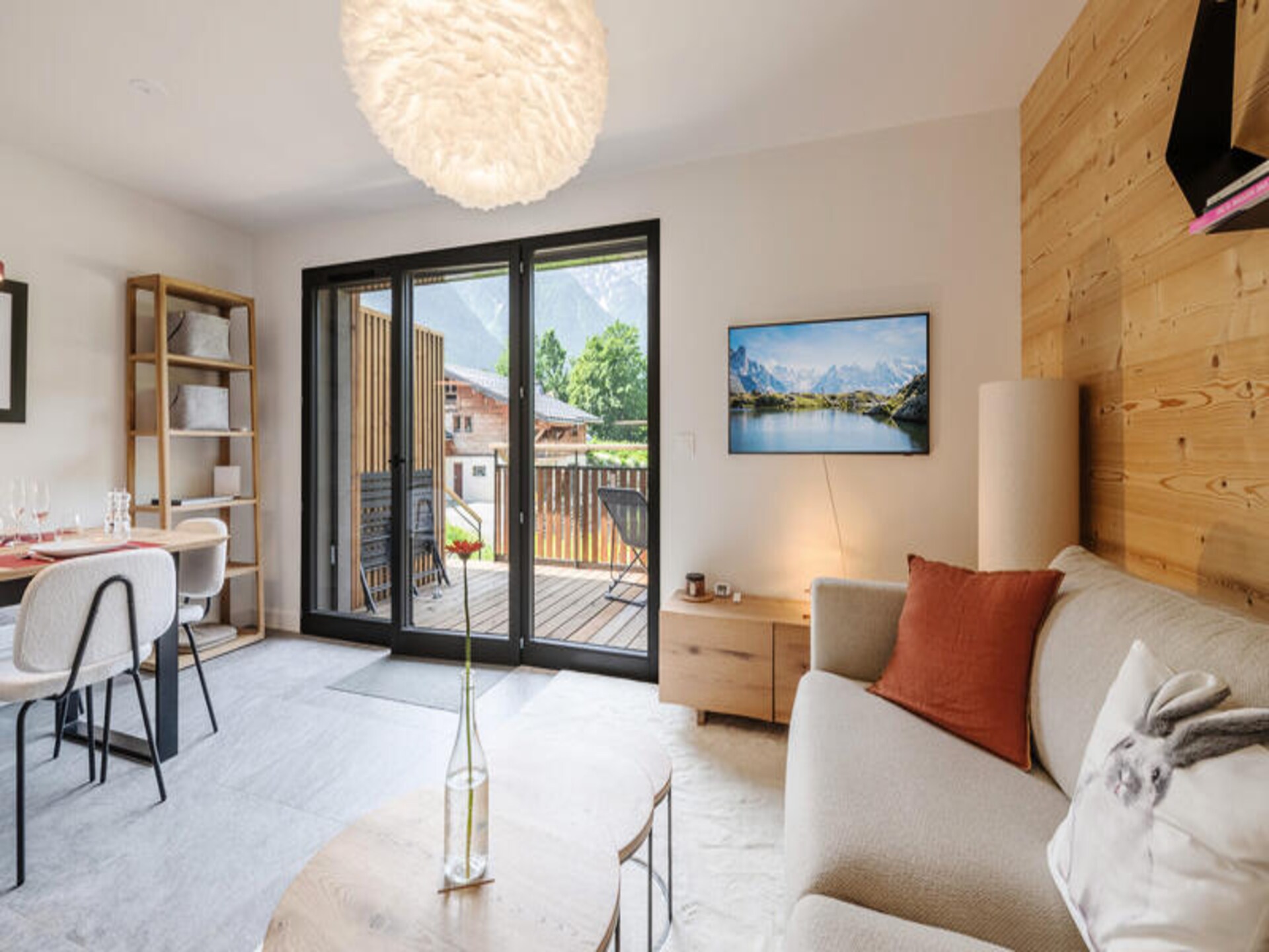 Stijlvol appartement aan de voet van de Mont Blanc met tuin en bergzicht - foto 4